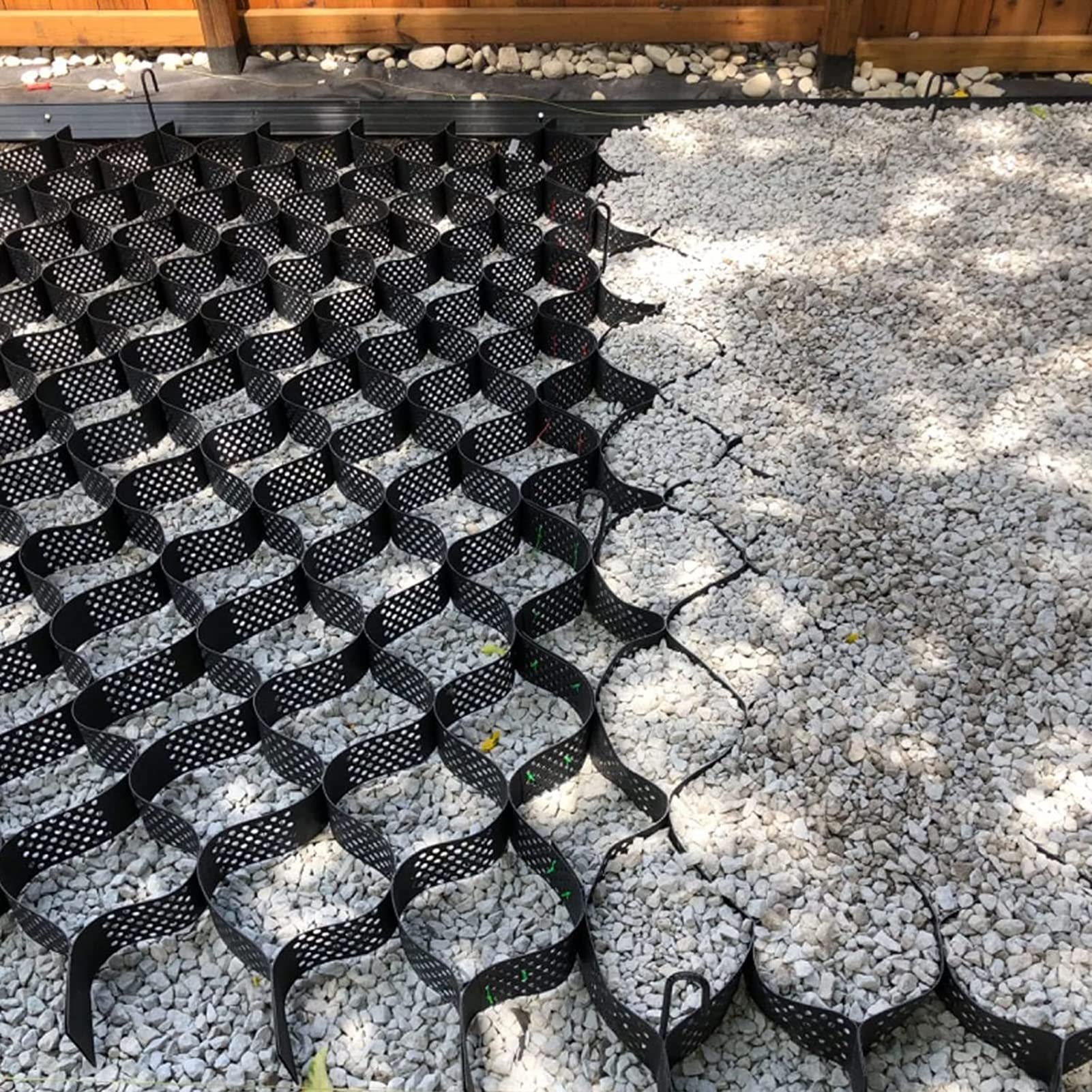 Wytrzymałe plastikowe układarki do trawy do kontroli erozji, kratka podtrzymująca podjazd o strukturze plastra miodu, łatwa instalacja, system wzmocnienia podłoża 1 x 1 m