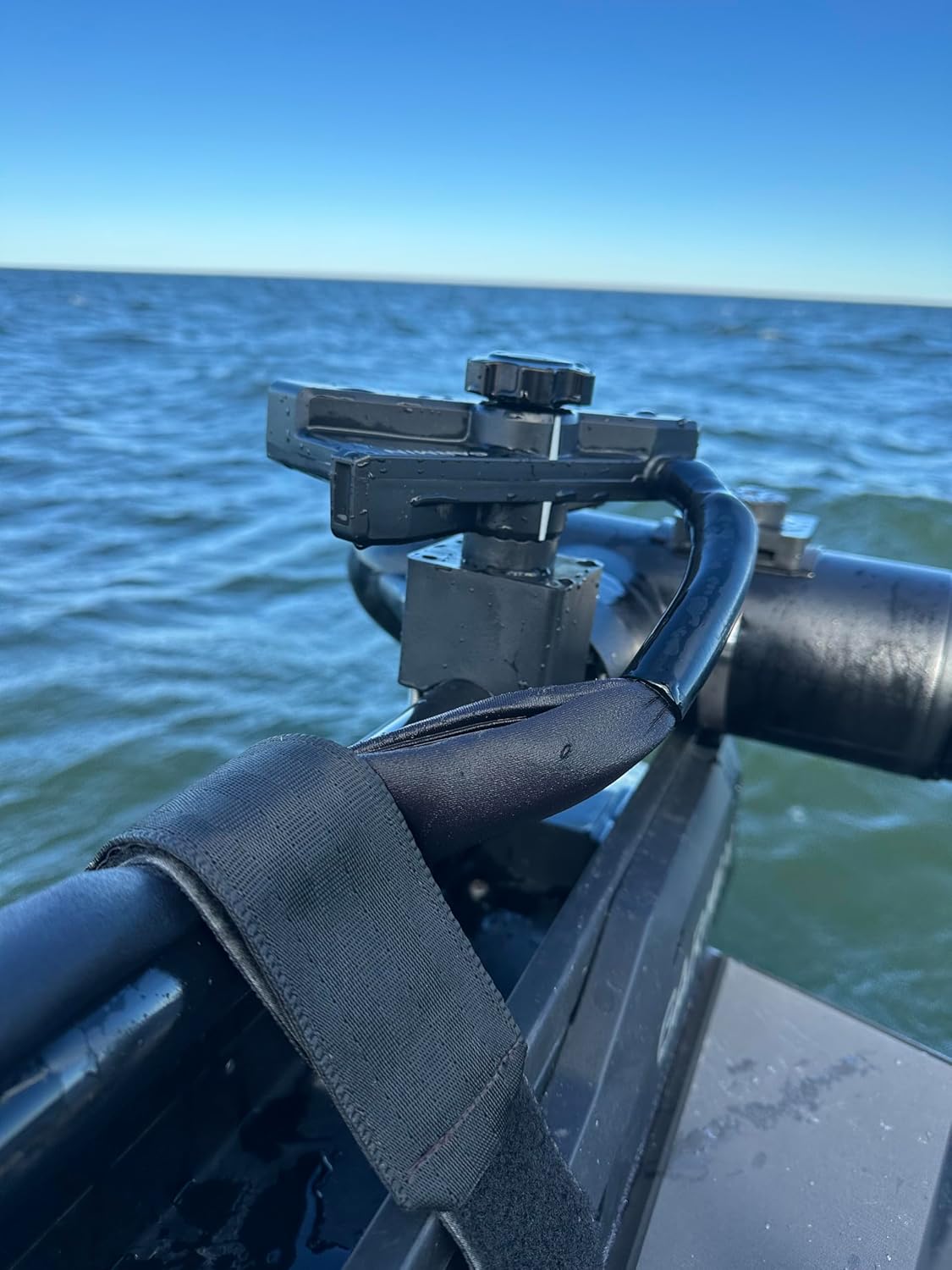 0 Degree Extended Mount for Garmin Livescope Plus LVS34, Trolling Motor Mount, Aluminum Knob