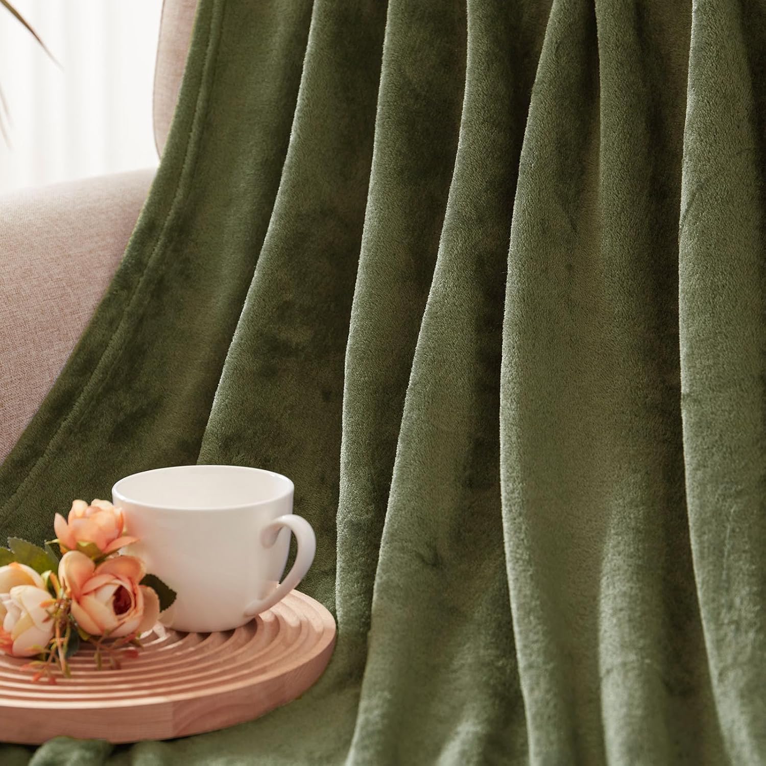 Exclusivo Mezcla Fleece Olive Green Throw Blanket for Couch, Sofa, Super Soft and Warm Blankets, All Season, Cozy, Plush, Lightweight, 50x60 Inches - Image 6