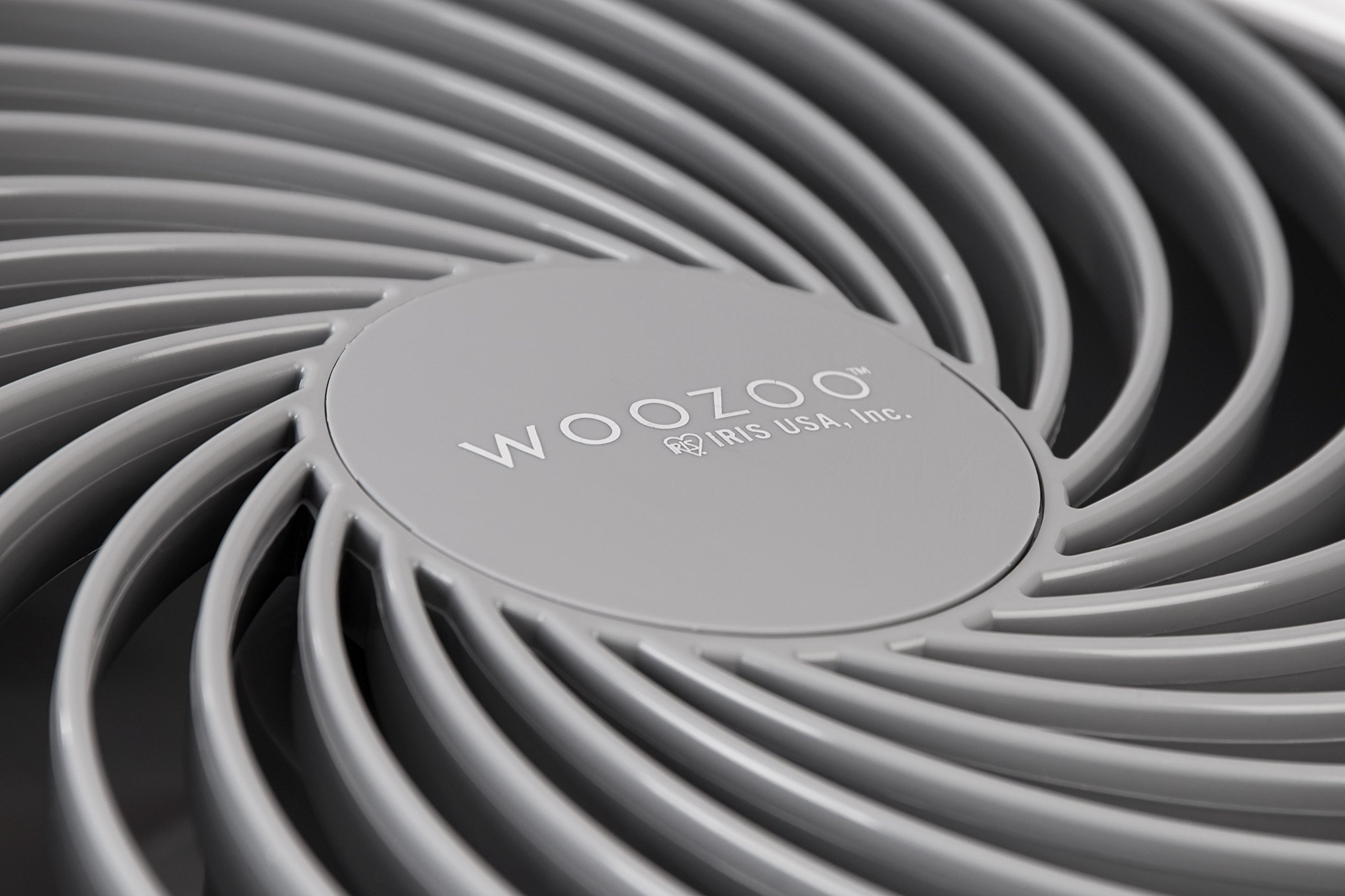 Iris Ohyama, Woozoo HD18N - Ventilador de escritorio silencioso (plástico, 34 W, 23 m², 29 x 19 x 31 cm), color blanco