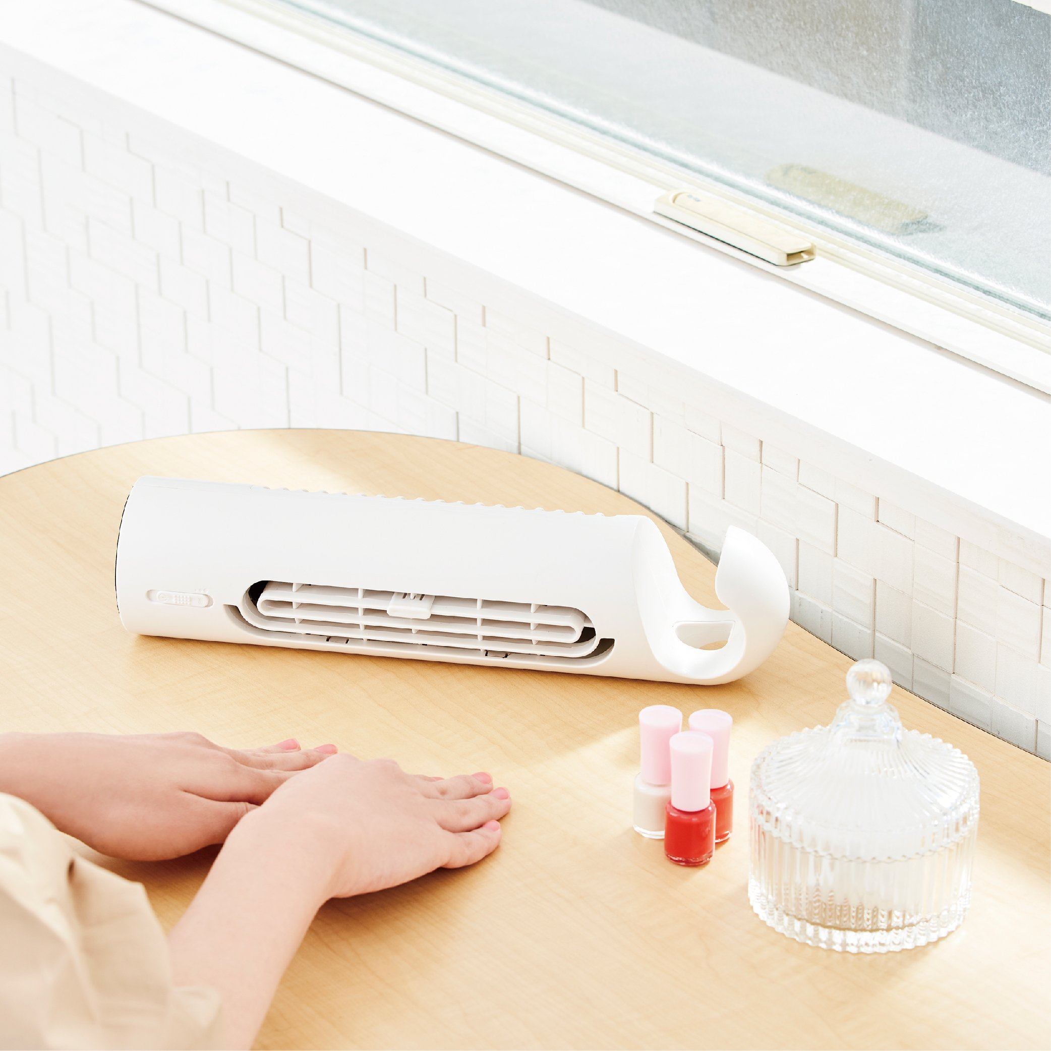 ドウシシャ ブラウン スタンド タワー型扇風機 3ファン リモコン付き ドウシシャ ブラウン スタンド タワー型扇風機 3ファン リモコン