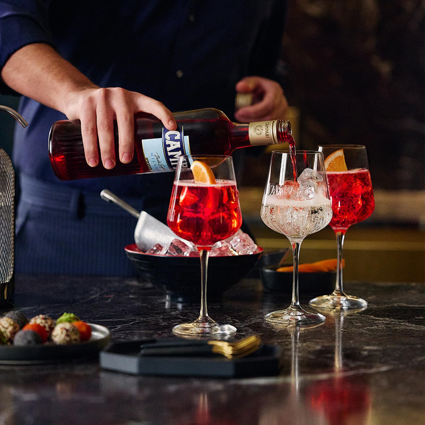 Amazon.co.jp: カンパリ 1000ml [ リキュール イタリア ] CAMPARI