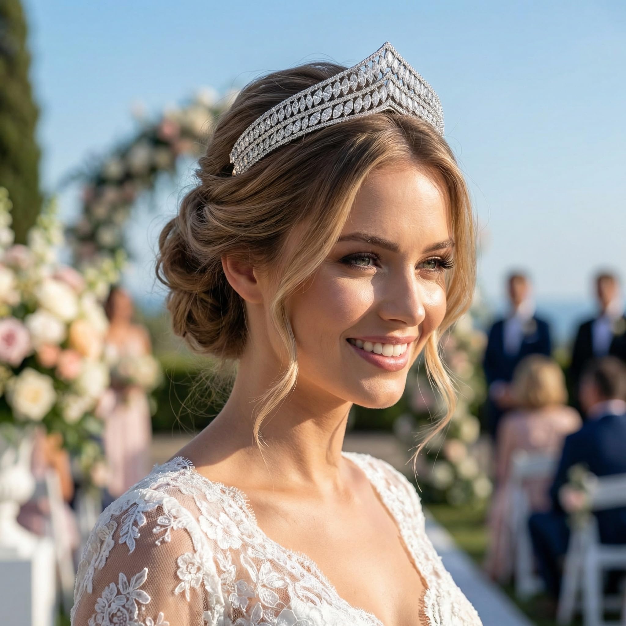 QXMYOO Tiaras de boda de circonita cúbica para novia, pequeña, dulce cumpleaños 16, graduación, corona de reina, tocado para 15 años, quinceañeras 2023, accesorios para el cabello de novia de plata