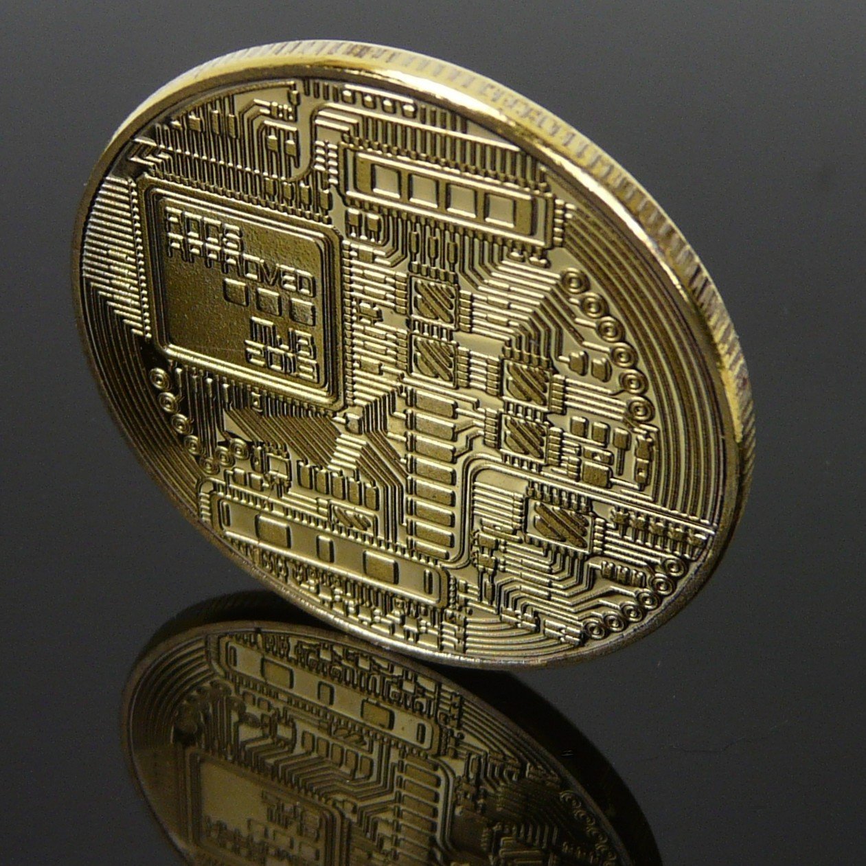 Physische Bitcoin Münze Gold aus Kupfer : Amazon.de: Spielzeug