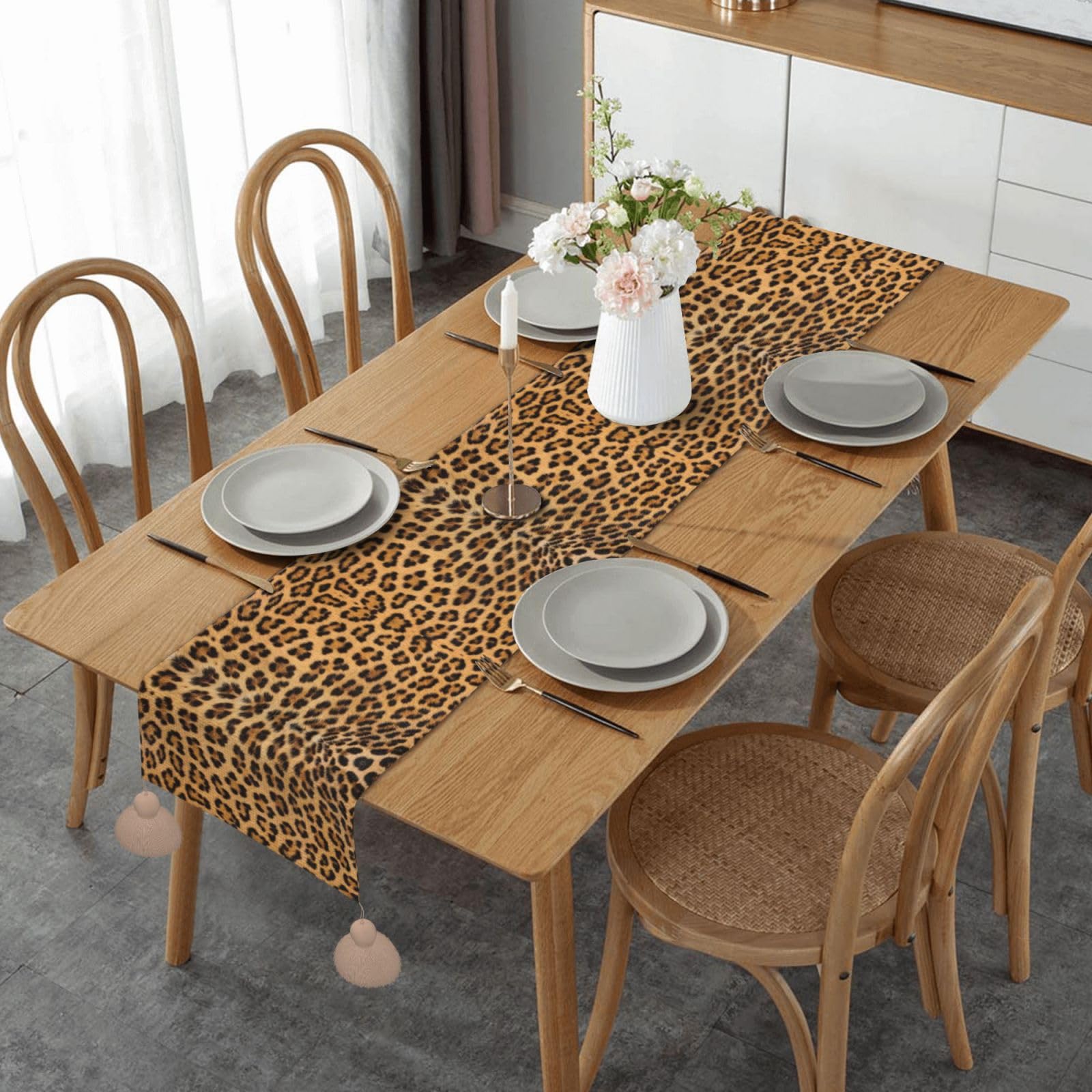 Chemin de table macramé léopard bohème chic pour déco de salle à manger