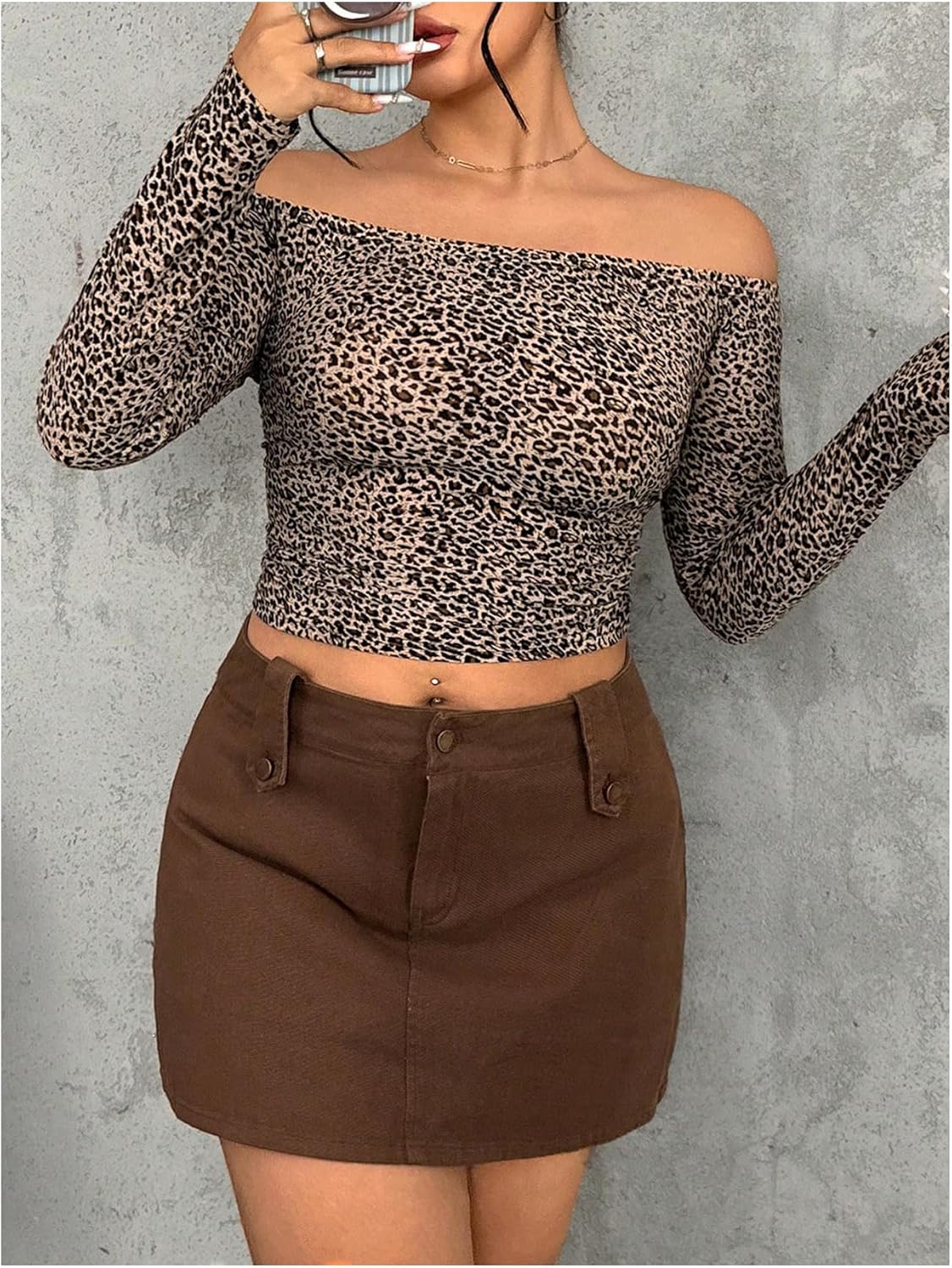 Floerns Women's Plus Size Cheetah Print Off The Shoulder T Shirt Long Sleeve Crop Tops - Image 4