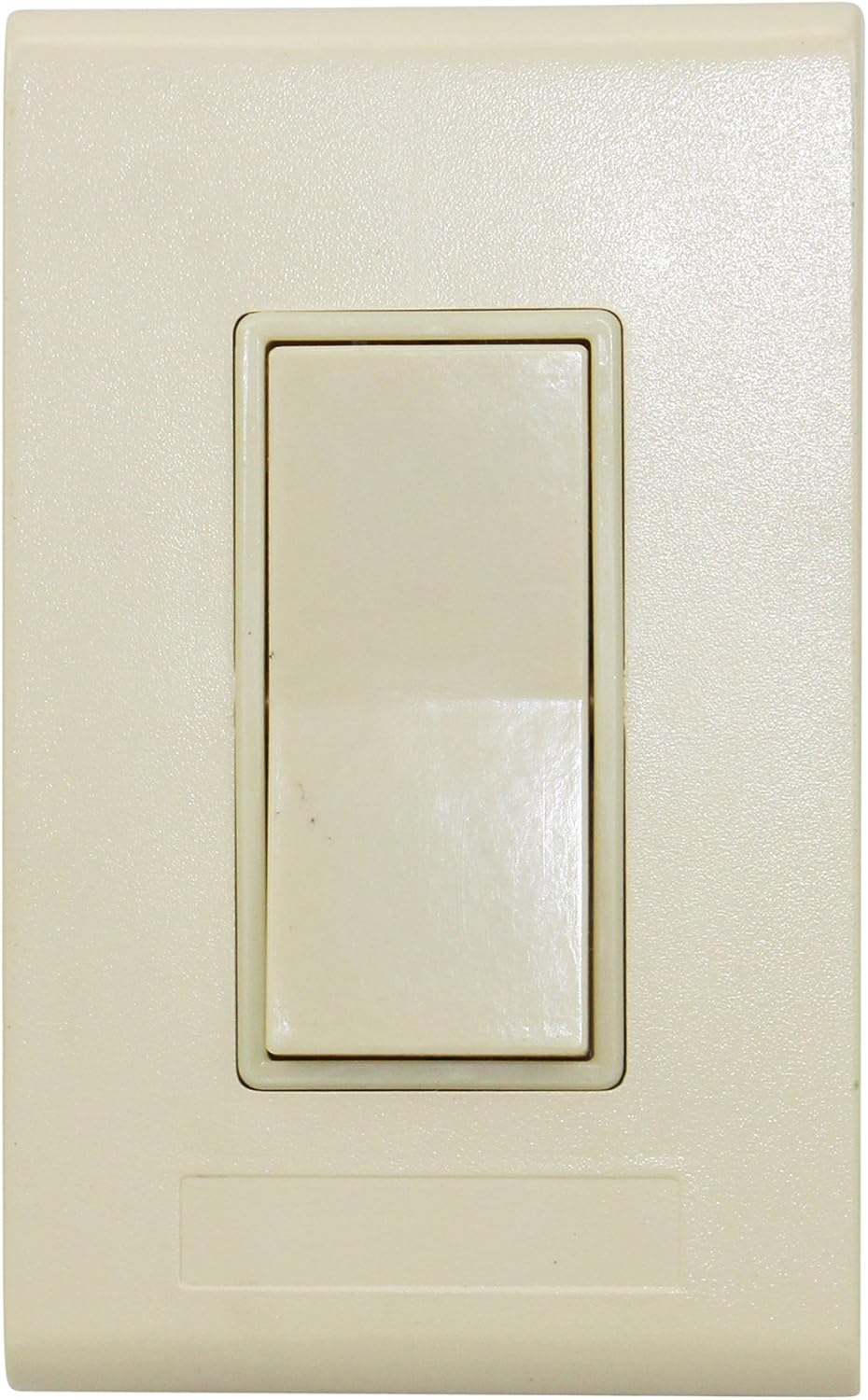 Přední view nástěnného vypínače Lightolier Controls PS-3P-I s třípolohovým přepínačem SPDT v barvě slonové kosti.