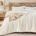Sasttie Fluffy Comforter Set Queen 3 Pieces - Super Soft & Fuzzy Cream White Comforter Set for Winter Warm Fleece Bedding, 1 Luxury Heavy Faux Fur Down Alternative Comforter with 2 Pillow Cases