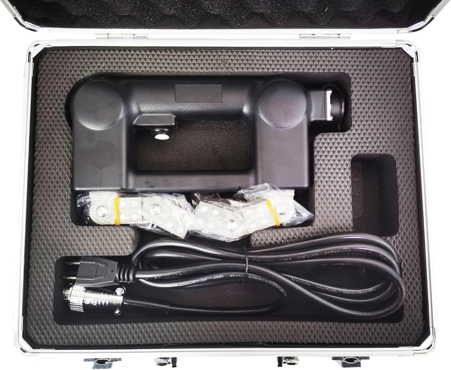 Magnetic Yoke Flaw Detector Magnetic Particle Flaw Tester with White Light(Illumination Purposes) AC110V 50/60Hz for Magnetic Particle Inspection of Surface and Near Surface Defects