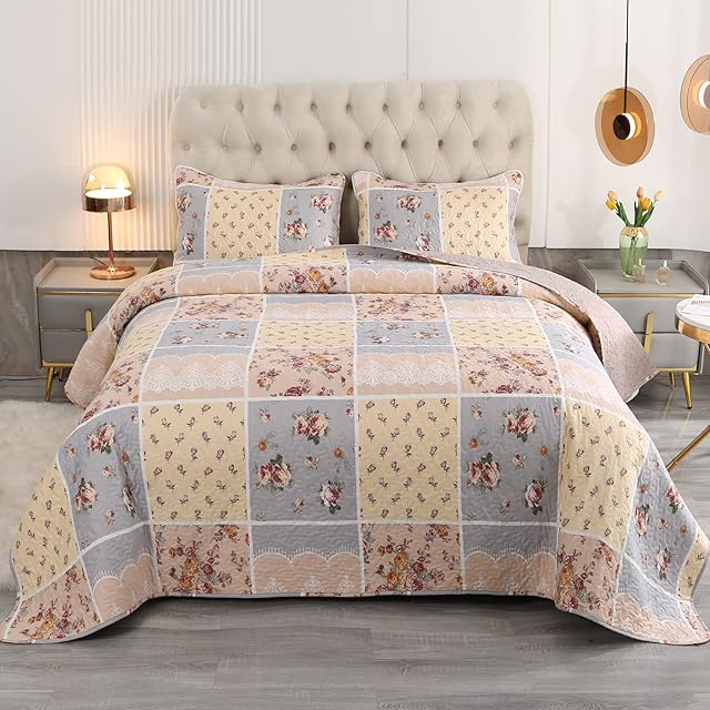 Floral Patchwork Quilt Set Double Size Quilted Bedspread Coverlet Set 3-Piece 220 x 240 cm Beige Plaid Summer Lightweight Reversible Comforter Stitched Bedding Set Bed Blanket Cover with Pillow Shams