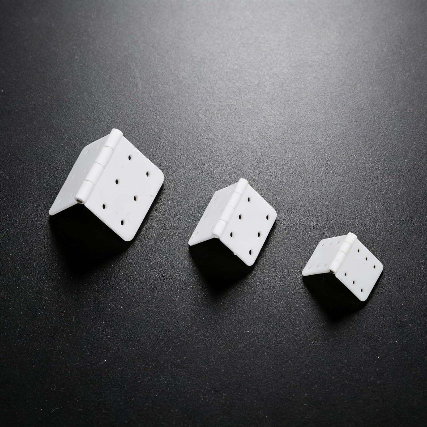 60 Pack Remote Control Aircraft Hinges, 3Sizes Pinned Nylon Hinges for RC Airplane Model Airplane Parts, Fixed Wing Model Airplane, Square Loose-Leaf