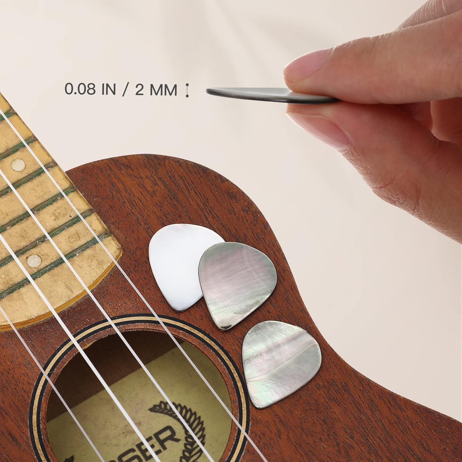 ULTNICE 3Pcs Guitar Picks Plectrums Shell Tones Guitar Pick for Ukulele Guitar