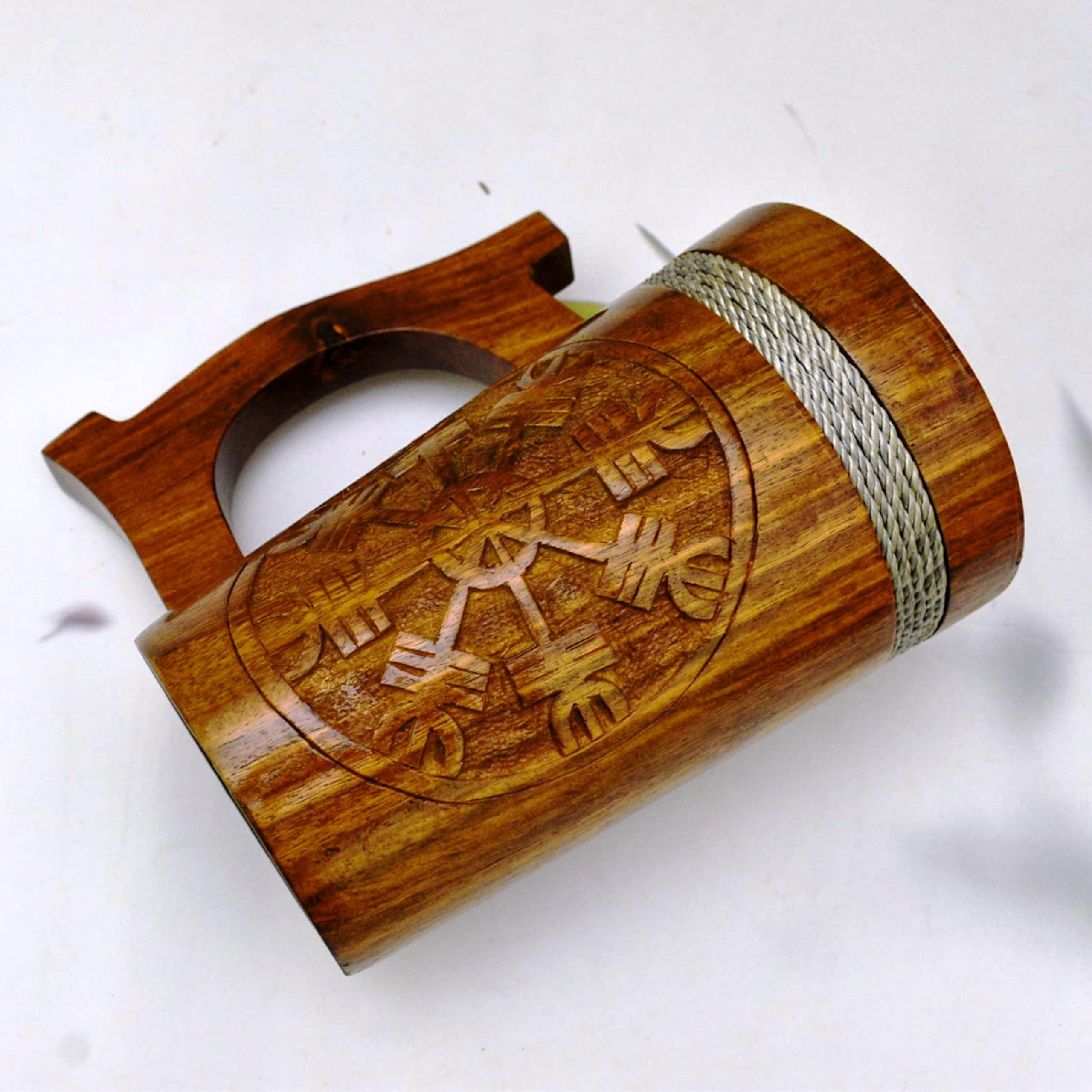 Boccale in legno per birra, stile vichingo, 590 ml, boccale da birra in legno naturale, regalo di nozze e compleanno per lui (set di 2 boccali in legno vichingo)