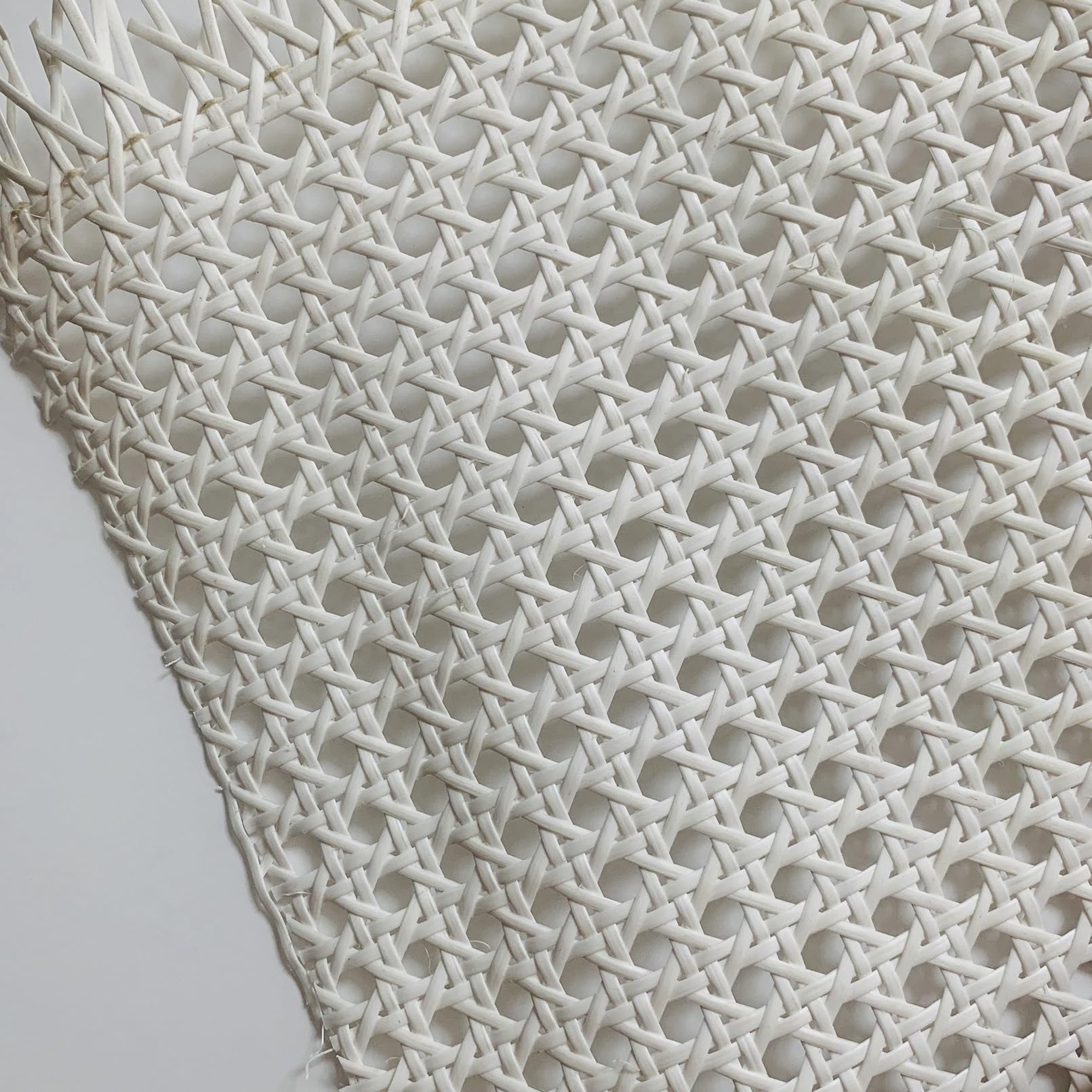 Cannage plastique rouleau de 18m pour la rénovation de meubles DIY