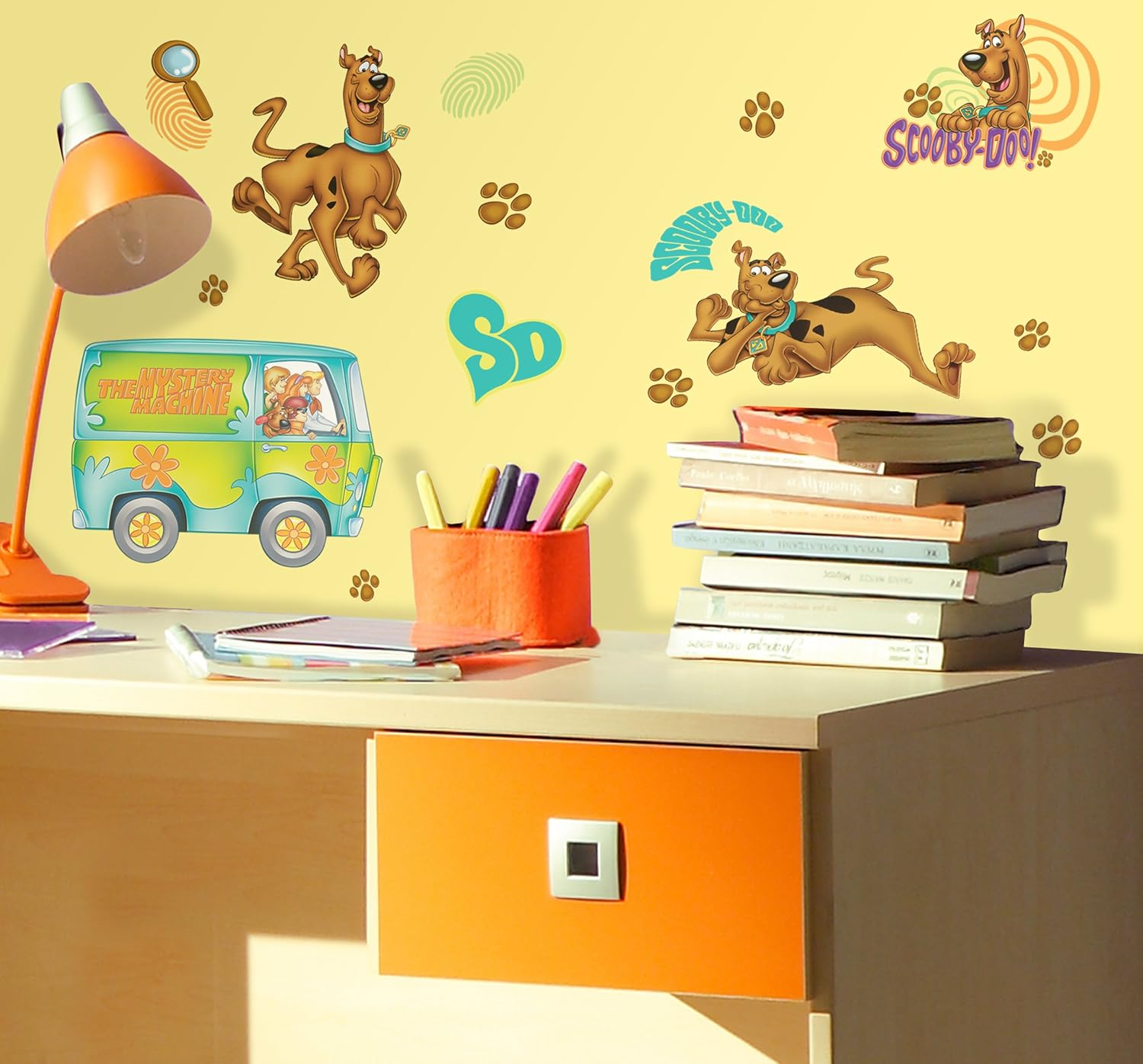 RoomMates RMK1696SCS Scooby Doo Peel and Stick Wall Decals