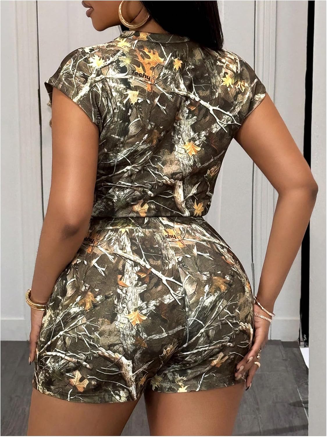SweatyRocks Women's Plus Size Two Piece Set Cap Sleeve Camo Crop Top and Drawstring Shorts Tracksuits - Image 3