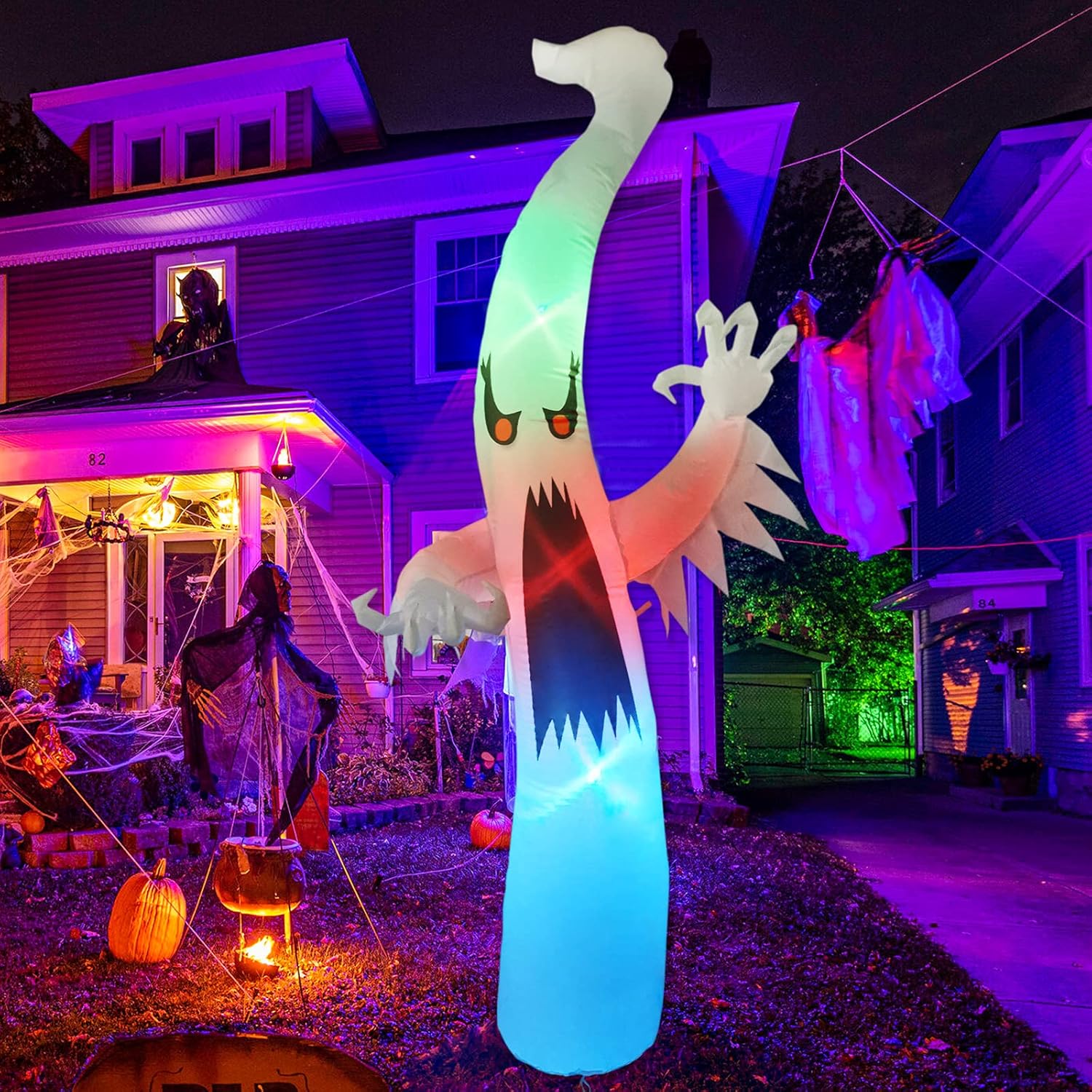 Download Outdoor Halloween Inflatables Pictures