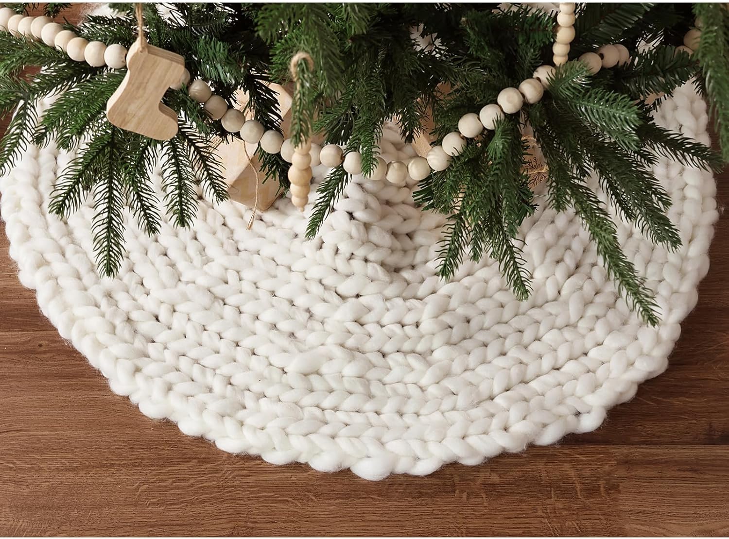 36 inch Christmas Tree Skirt: Chunky Knit Tree Skirt for 6ft Tree, Crochet Cream White Small Tree Skirt, Vintage Tree Skirts, Rustic Farmhouse Christmas Decorations
