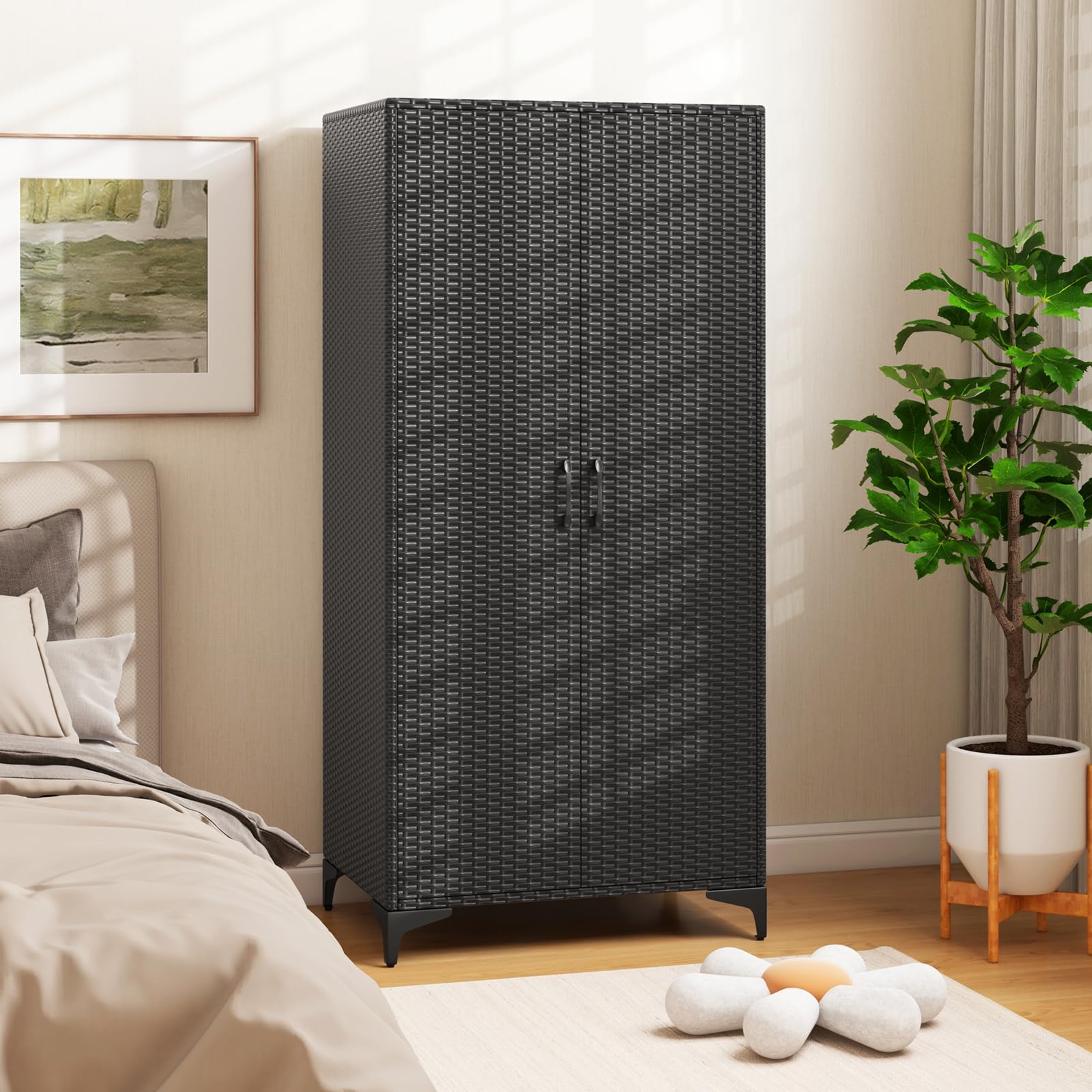 KOMFOTTEU Armario de Jardín de Ratán, Armario Alto con Barra para Colgar y 4 Cubos, Mueble de Almacenamiento con Puertas Dobles y Dispositivo Antivuelco, 72 x 50 x 157 cm (Negro)