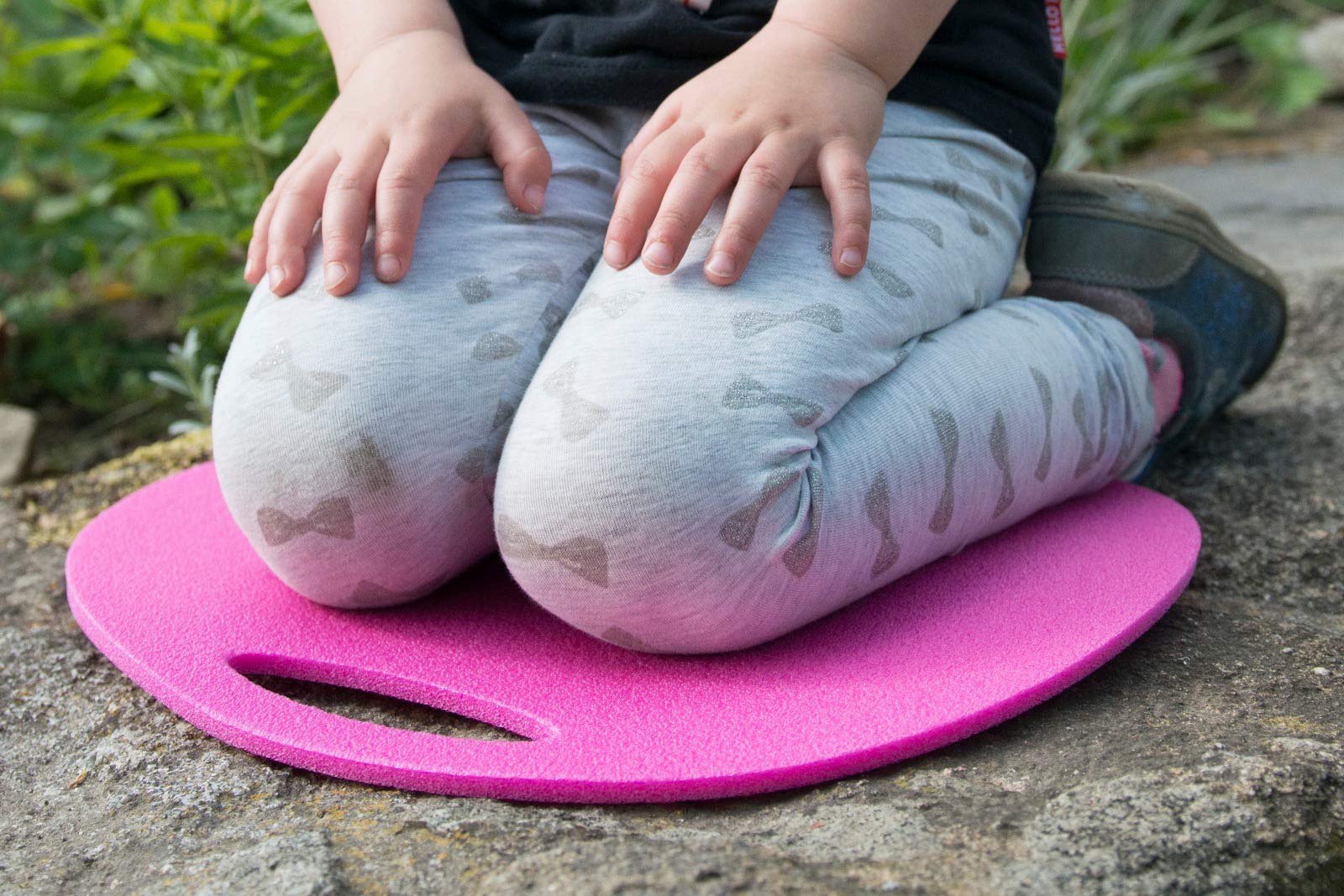 Yate Set 36 Stück Schaumstoff Outdoor Sitzkissen Kinder Sitzunterlage WASSERDICHT Rund mit Griff 35 x 35cm Regenbogenfarben für Kindergarten Morgenkreis, Schulen, Waldbühne
