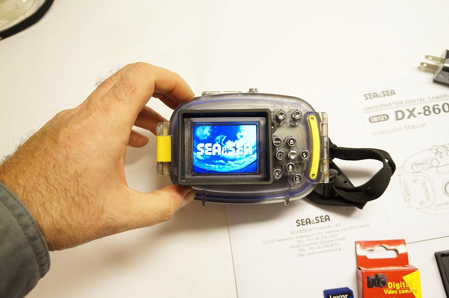 Sea & Sea DX-860G Underwater Digital Camera & Housing, 6.2 Mega-pixel, 3x Optical Zoom, 5x Digital Zoom, Blue