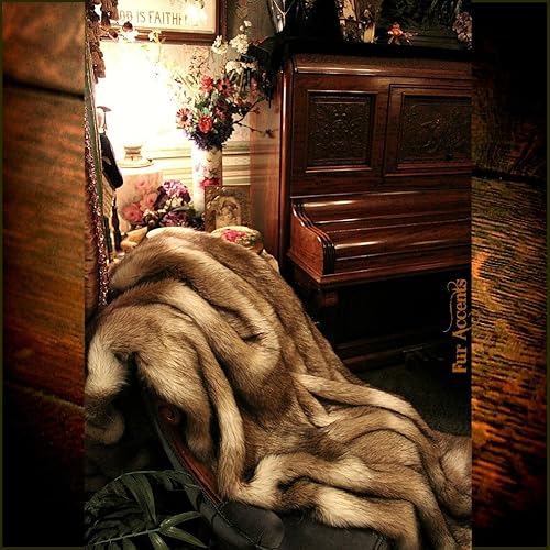 Miniatura 7 de Fur Accents - Alfombra de piel sintética con diseño de rayas de coyote marrón  Wolf Skin Fur Pelt  Alfombra de arte  Shag de piel de oveja  Shaggy