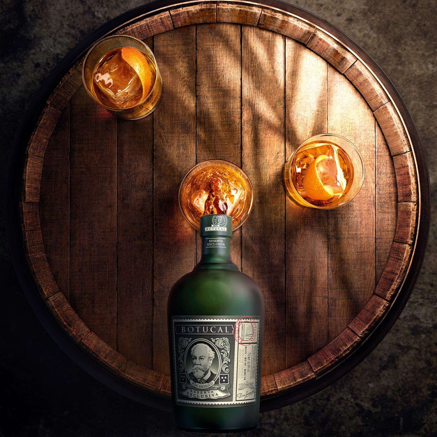 Botucal, Reserva Exclusiva, 3 x 700 ml, 40% Vol., Geruch von Kokos & Vanille, Vollmuniger & langanhaltener Geschmack, Noten von Vanille, Orange & Karamell, Bis zu 12 Jahre in Eichenfässern gereift