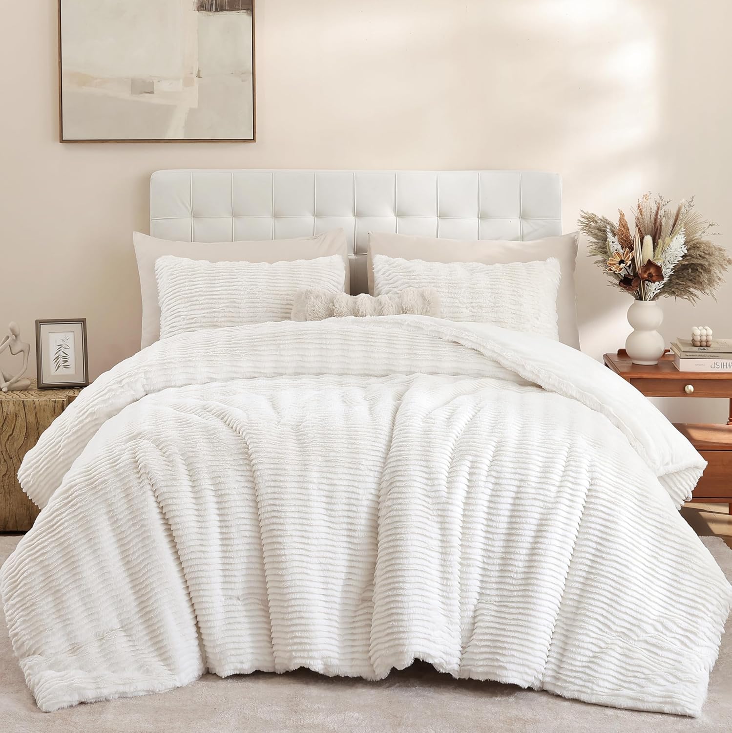 YIKUSH Twin Comforter Set Fluffy White Twin Size Bed Set Faux Rabbit Fur Fluffy Shaggy Furry Winter Bedding Ultra Soft Plush and Warm All Season 1 Comforter with 1 Pillow Cases (Twin, White)