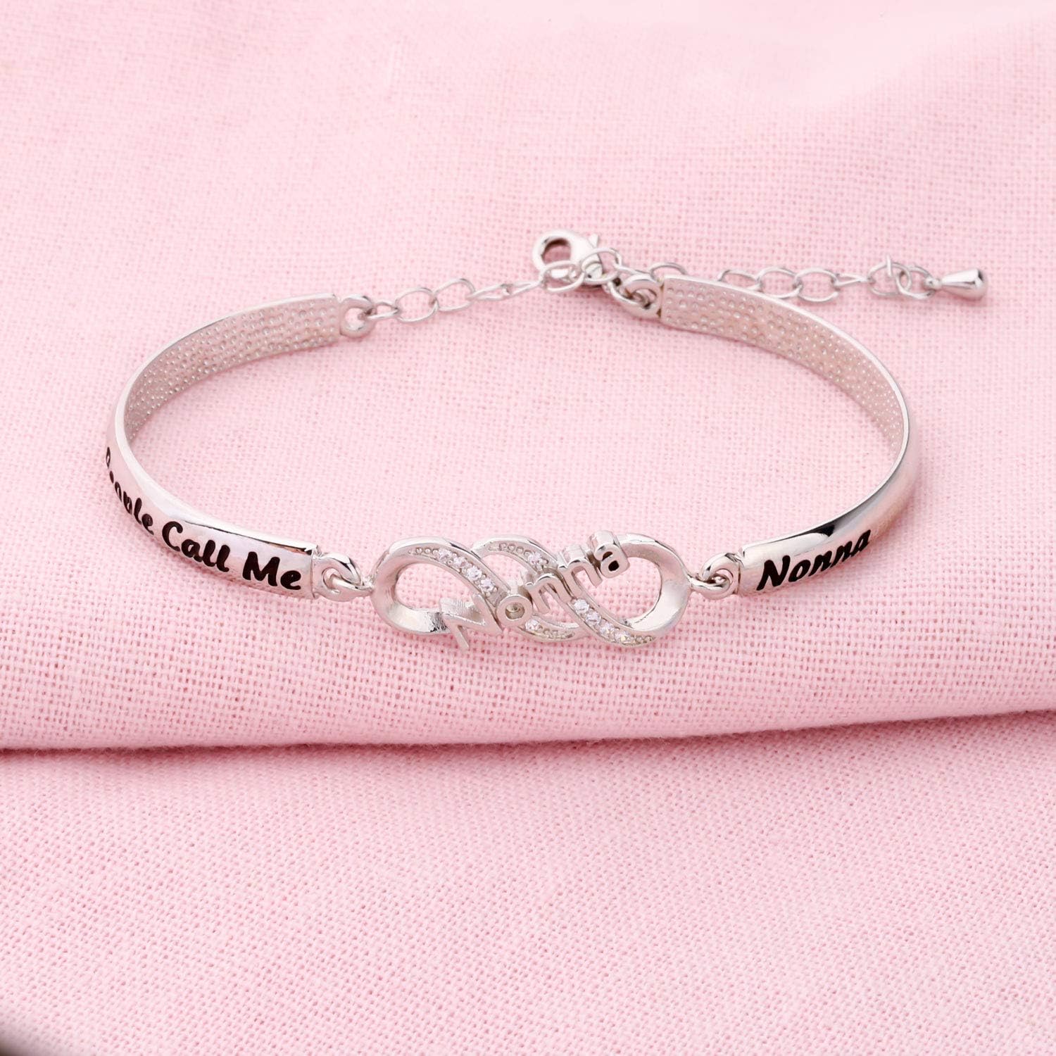 BEKECH Grandma Bracelet My Favorite People Call Me Nana/Mimi/Nonna/Granny/Grandma Bracelet Gift for Grandmother