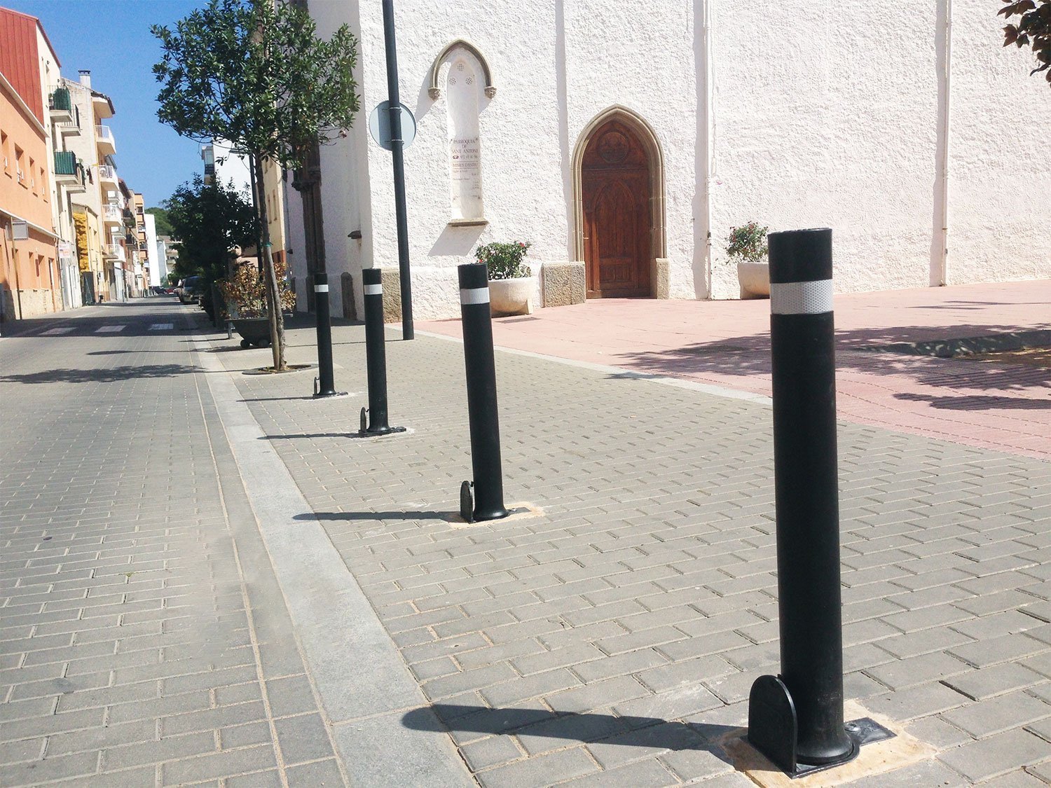 ADO - Pilona flexible de alta resistencia y flexibilidad negra. Bolardo flexible A-Flex con base extraíble de plástico (3 - Negras)