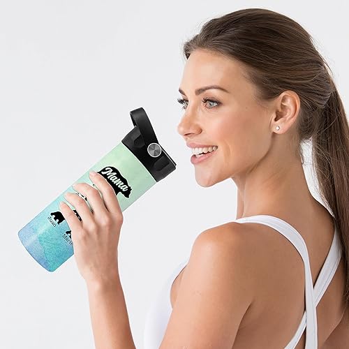 Vista 9 de Be Burgundy Botella de agua personalizada con nombres de niños, aislada, 14 o 20 onzas, tapa para beber con pajilla, 16 colores y 5 fuentes, regalos