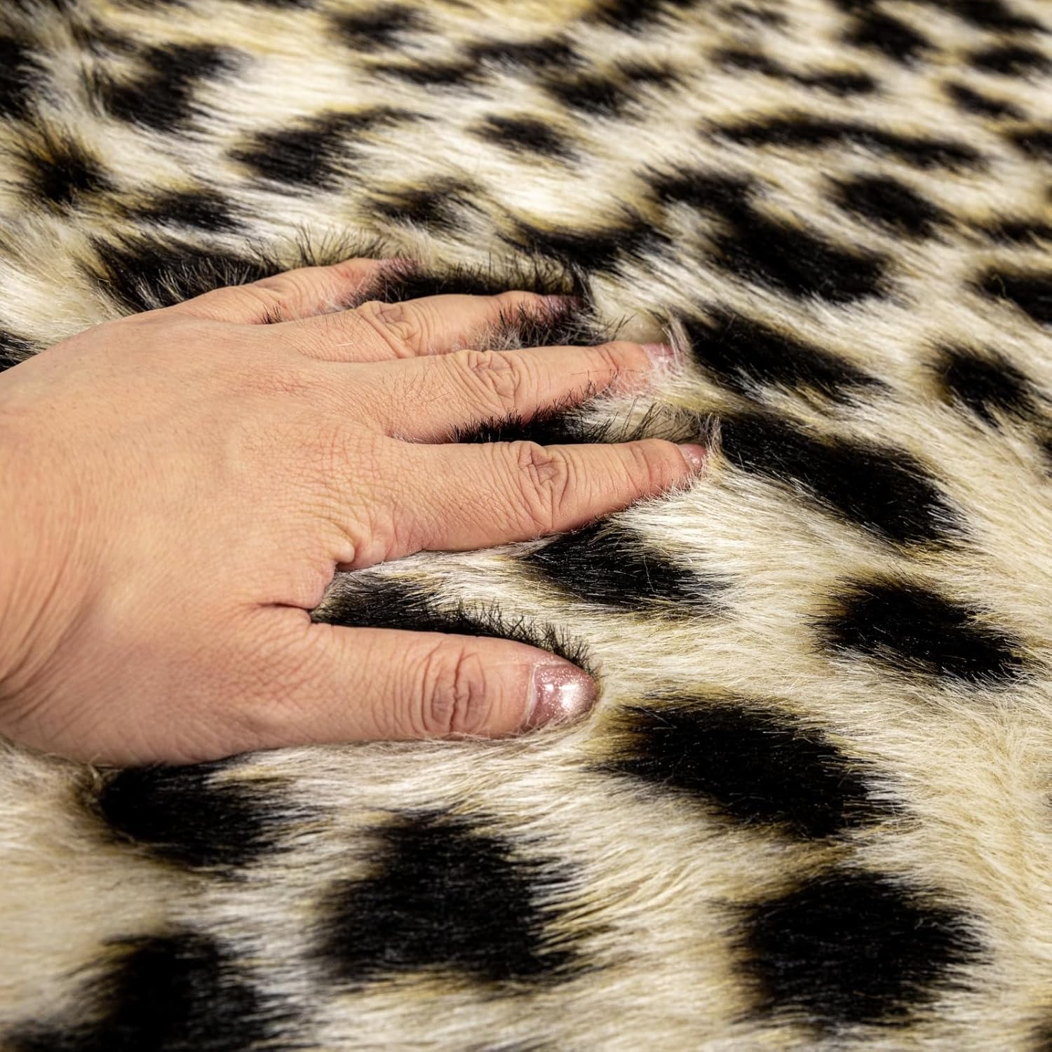 Asuprui Cheetah Print Area Rug – Soft Leopard Rug Animal Print Cowhide Rug for Kids' Room Decor, Playroom or Nursery (5.3 x 6.7 Ft)