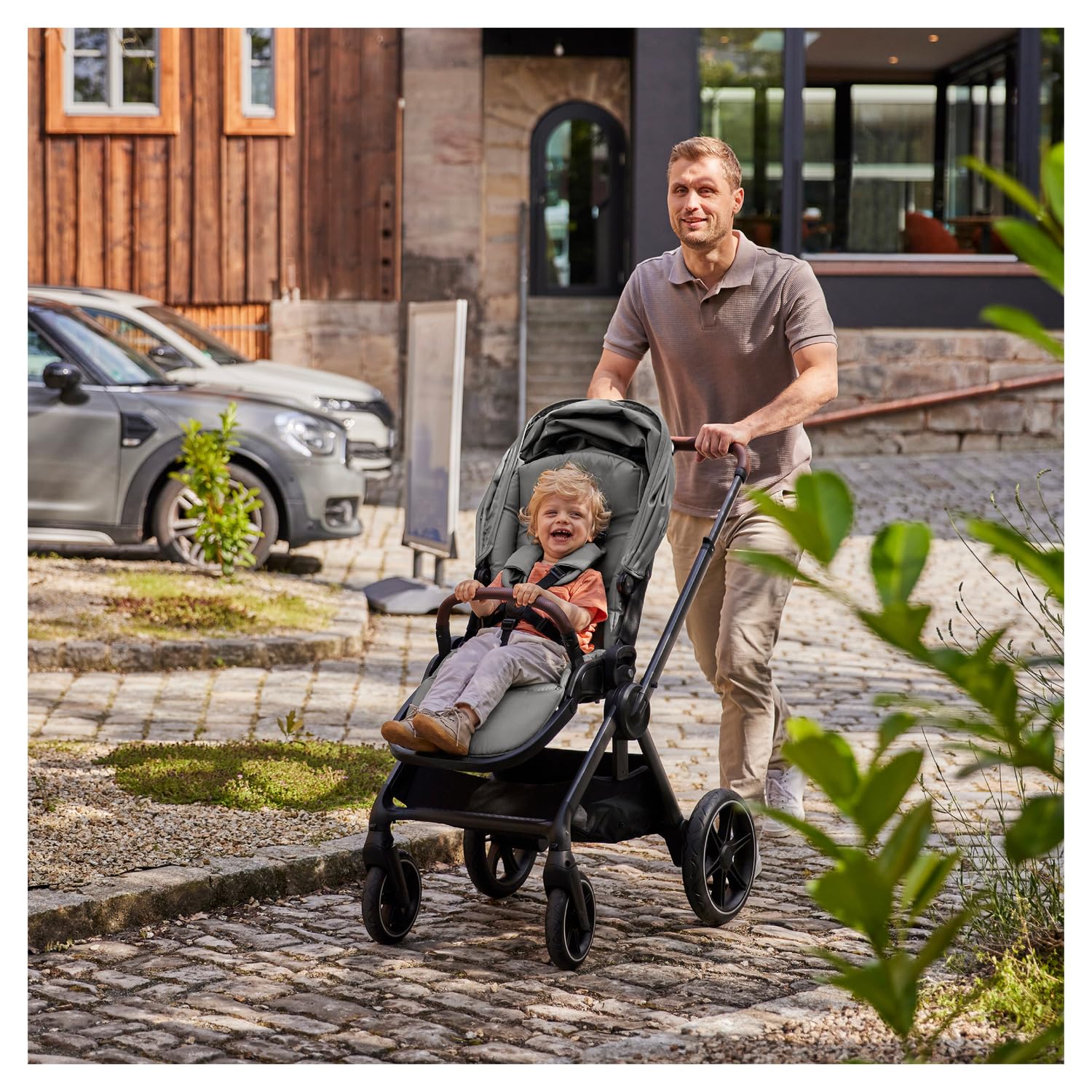 Hauck Comfort N Care Air Set Mocha 2in1 Kinderwagen mit Luftreifen, Wanne mit Memory Knöpfe, Wendbarer Sitz mit Beindecke & Liegefunktion bis 22 kg, Höhenverstellbar, inkl. Adapter