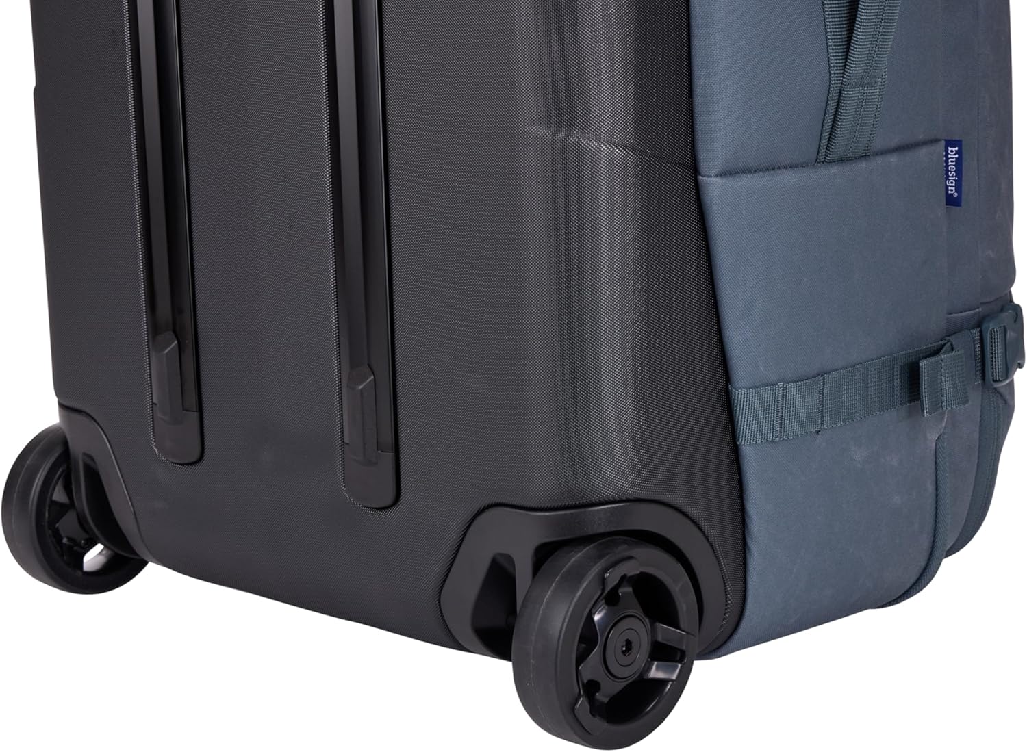 Thule Aion 70cm Wheeled Duffel - Wet/Dirty Storage Pocket - Smooth Rolling Wheels - Interior Compression Straps - Lockable Exterior Zippers - 100% Recycled PFC-Free Waxed Canvas Fabric