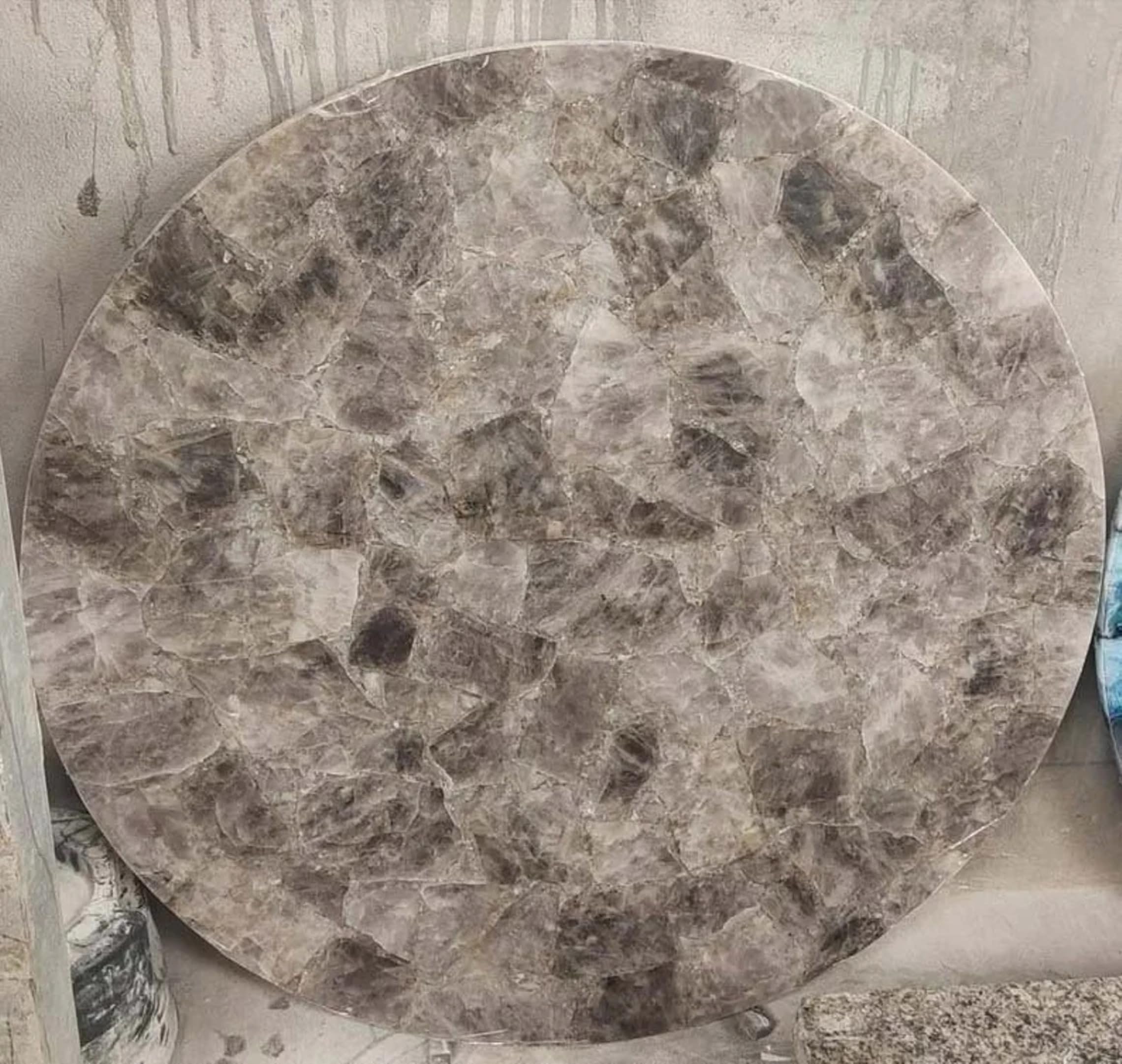 Dessus de table basse quartz fumé clair 30,5x30,5cm époxy d'angle