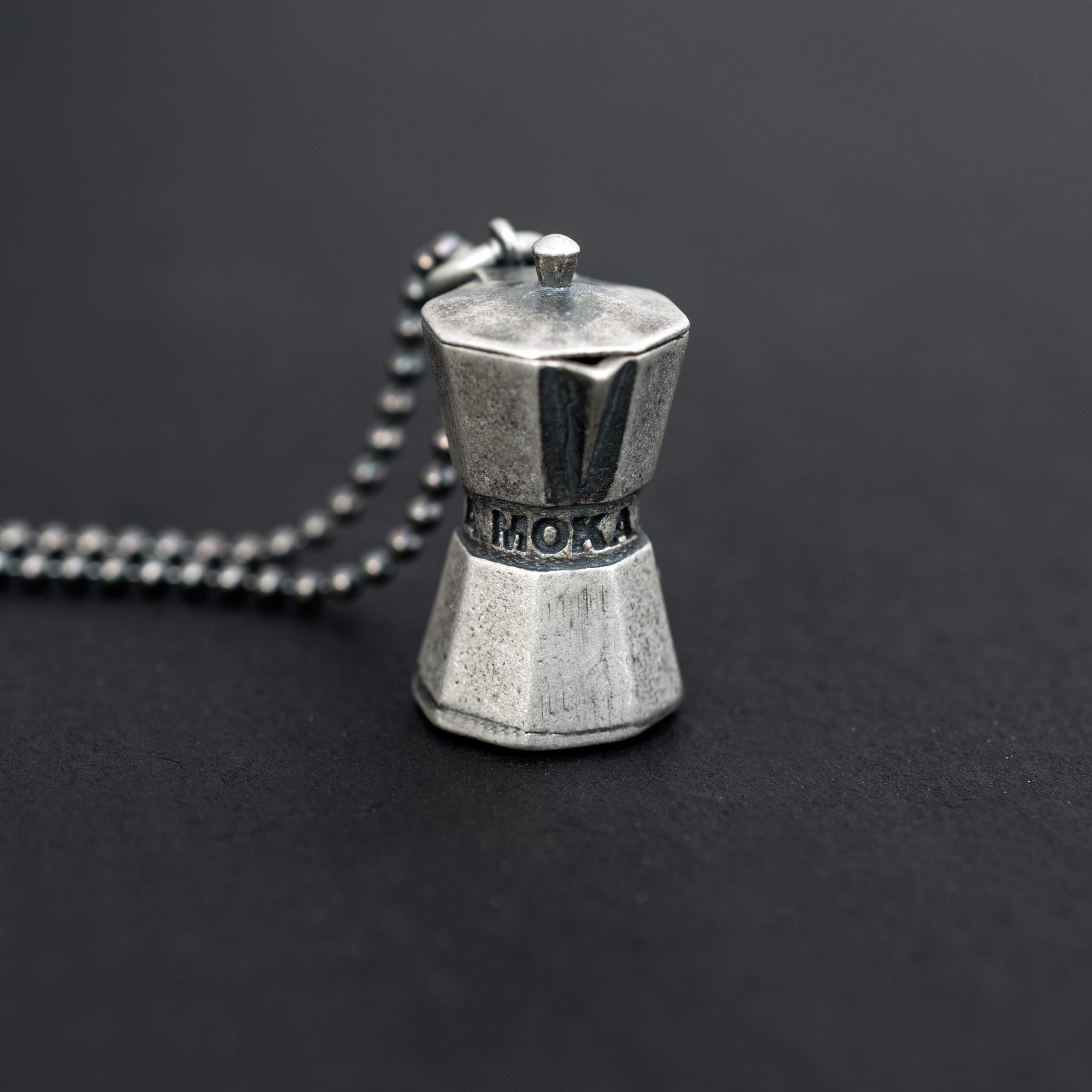 Męski wisiorek ekspres do kawy z oksydowanego srebra próby 925 - Idealny symbol uzależnienia od kofeiny dla miłośników kawy, którzy potrzebują porannej kawy - Handmade by Emmanuela