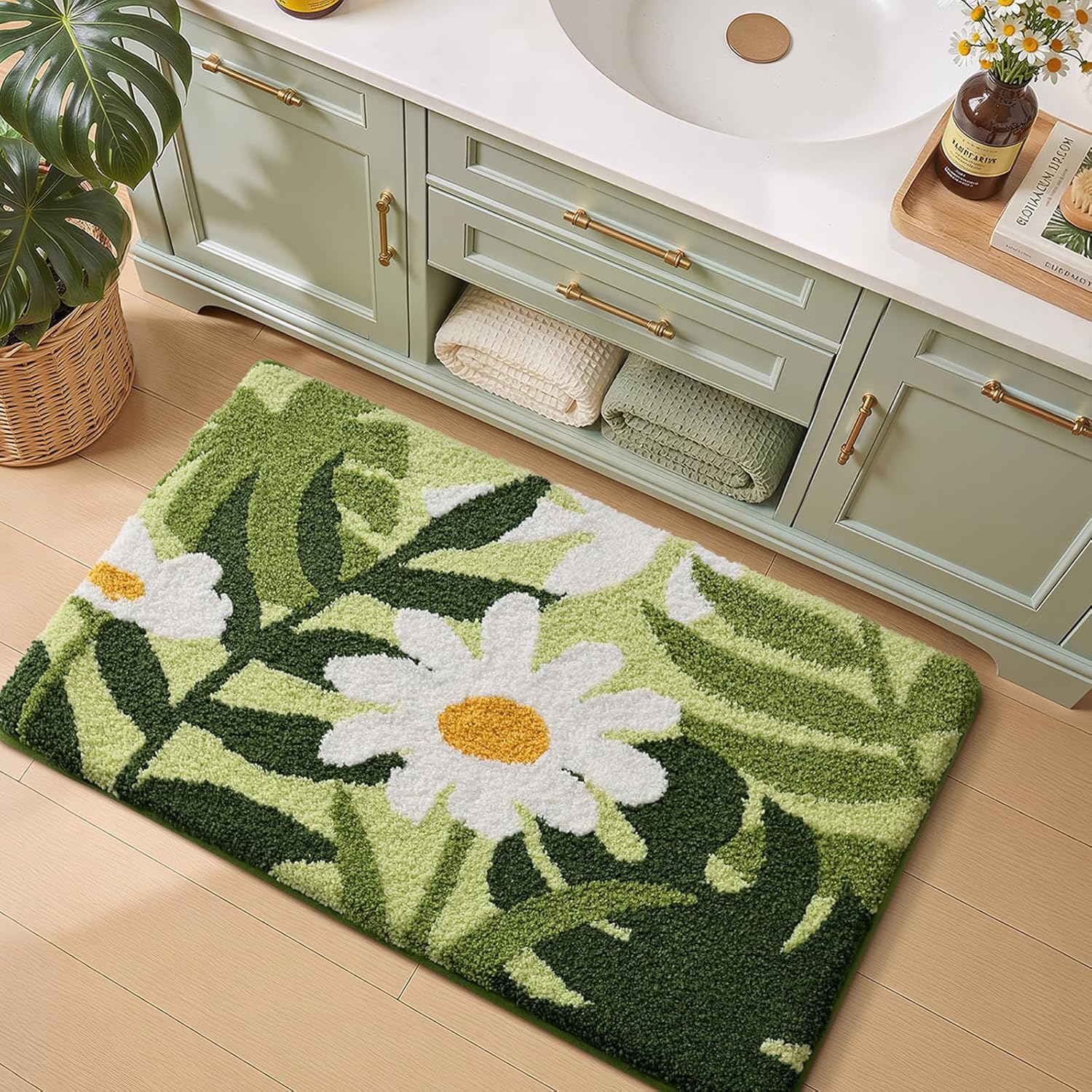 Color&Geometry Green Leaf Bathroom Rug, Plush Absorbent Non Slip Washable Plant Decor Bath Mat, Ideal for Shower Sink, Bathtub Floor, Bedroom, Kids Room, 20"x32"