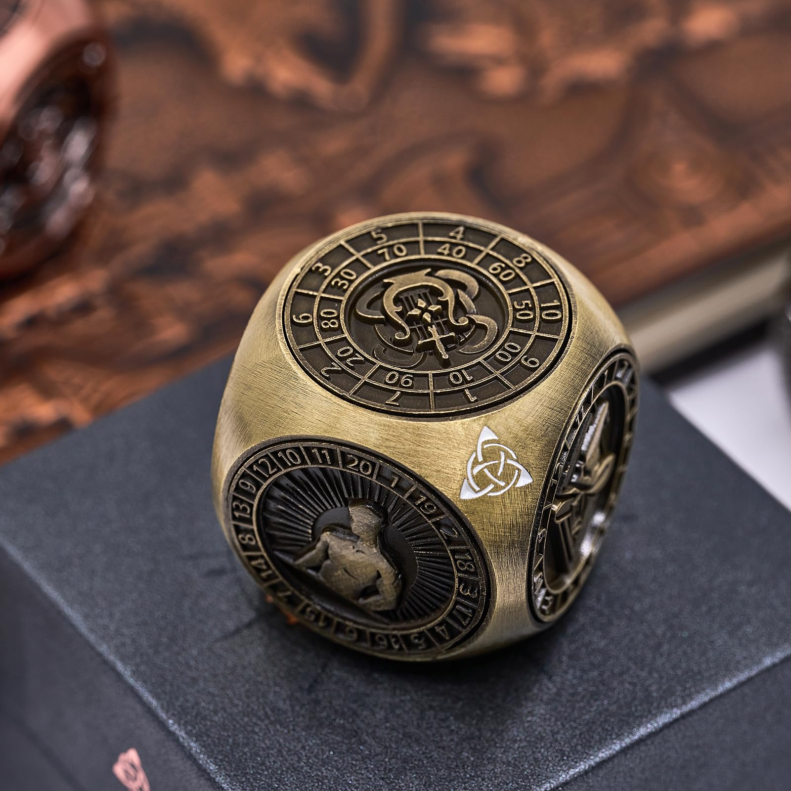 Set di dadi rotanti in metallo 7 in 1, dadi da gioco poliedrici unici, accessorio da tavolo per giochi di ruolo (bronzo)