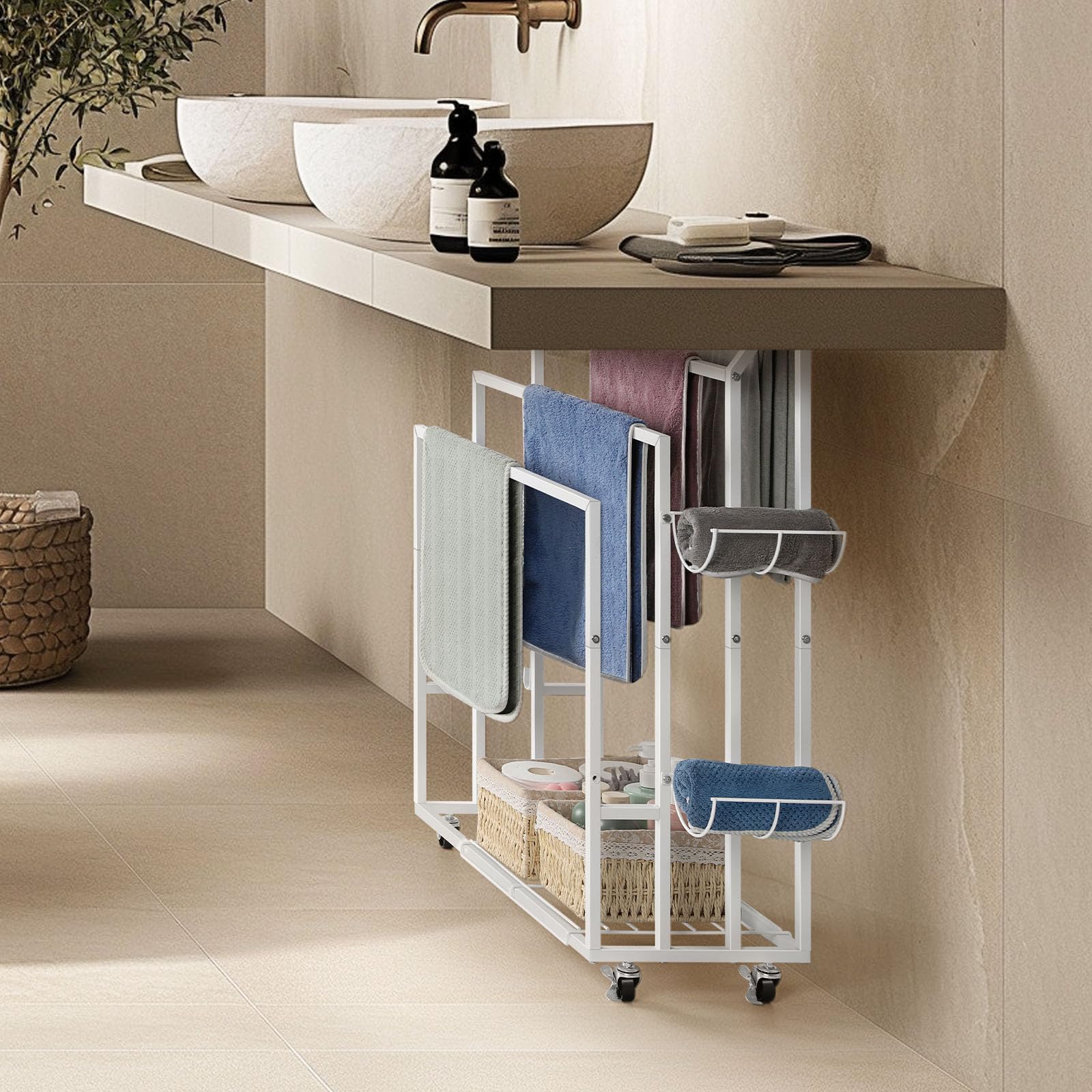 smusei Porte Serviette sur Pied à 4 Niveaux Porte Serviette Salle de Bain sur Pied avec Crochets Latéraux et Tablettes Porte-Serviettes de Salle de Bain pour Salles Bain Chambres Balcon (Blanc)