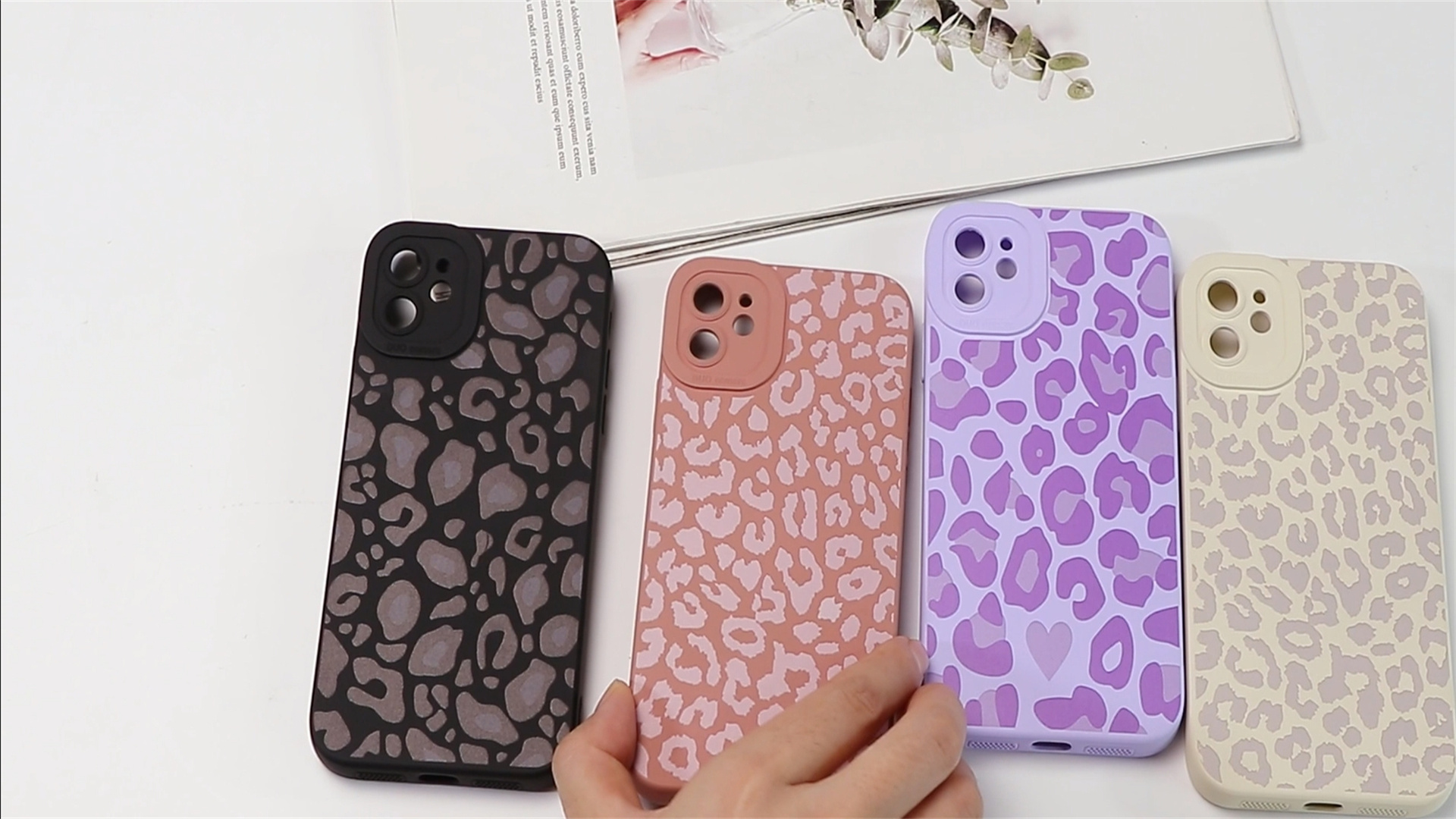 Coalbooliy Custodia Per IPhone 16 Pro 6,3" In Silicone Morbido Con Stampa Leopardo E Farfalle - Nero, Protezione Antiurto