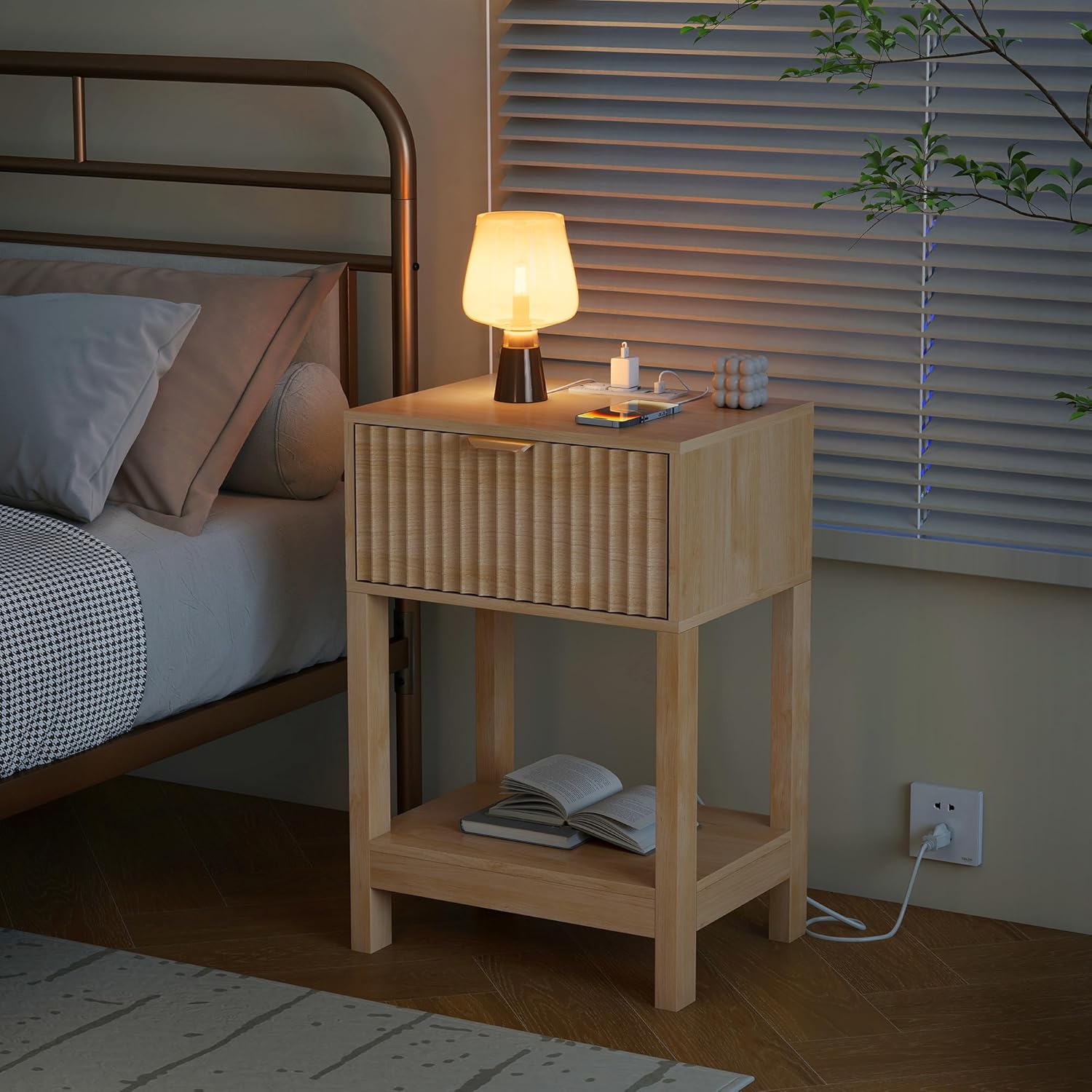 Nasonet Night Stand Set 2, Fluted Nightstand with Charging Station, Wood Bedside Table with Drawer & Storage Shelf, Modern End Tables for Bedroom Sofa Couch Office, Natural Oak