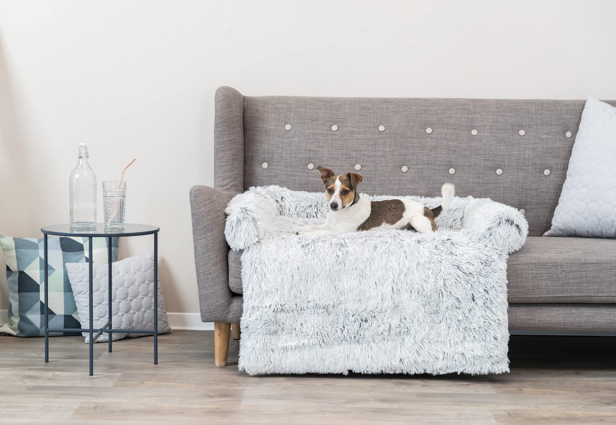TRIXIE wasserundurchlässige und besonders kuschelige Hundedecke für die Couch Polster-SCHONDECKE Harvey, ECKIG, 70 × 90 cm, WEIß-SCHWARZ - mit abnehmbarem, waschmaschinengeeignetem Bezug - 38045