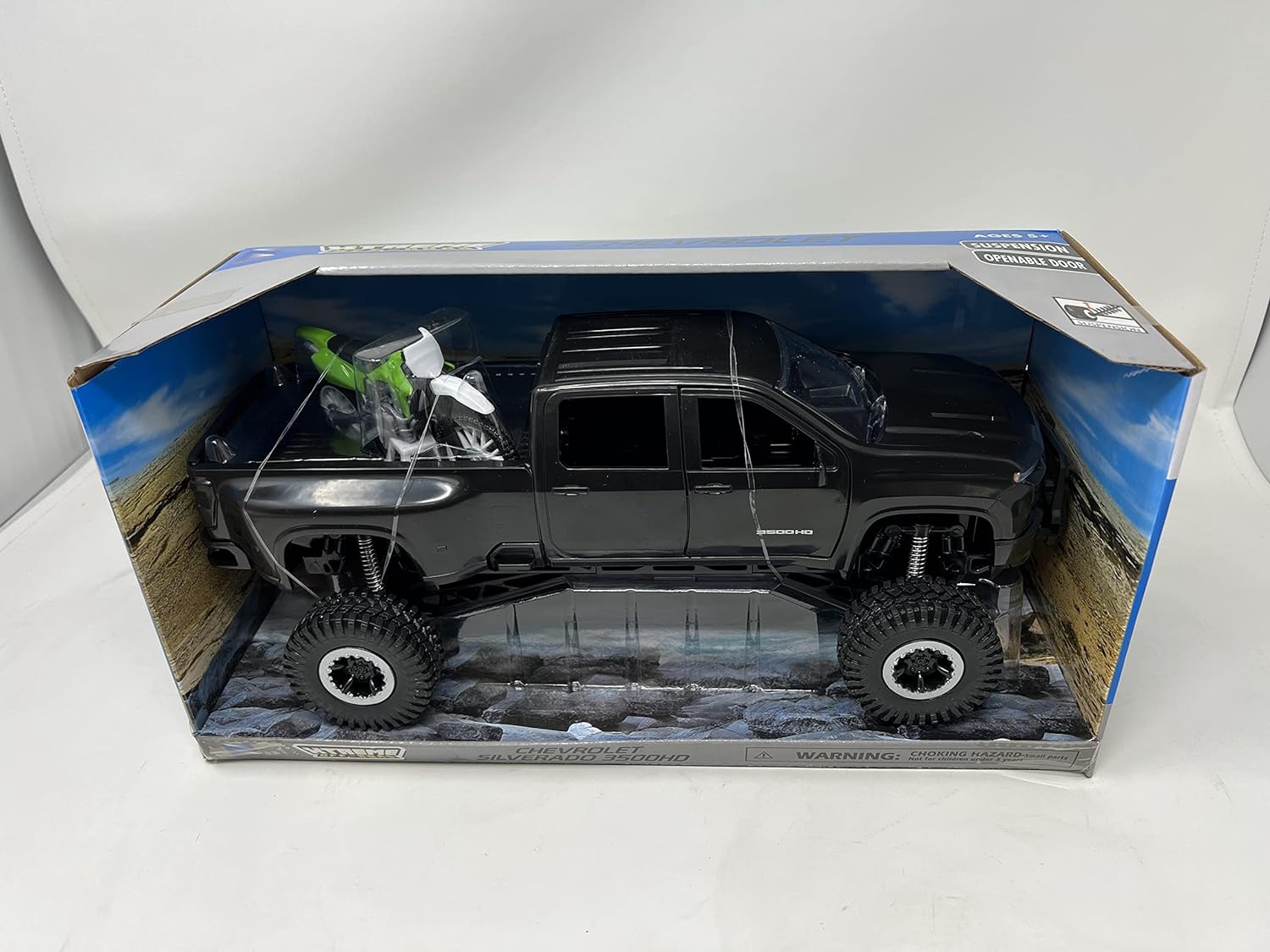 New-Ray X-Treme Adventure Chevrolet 3500 HD Off Road with Dirt Bike Playset