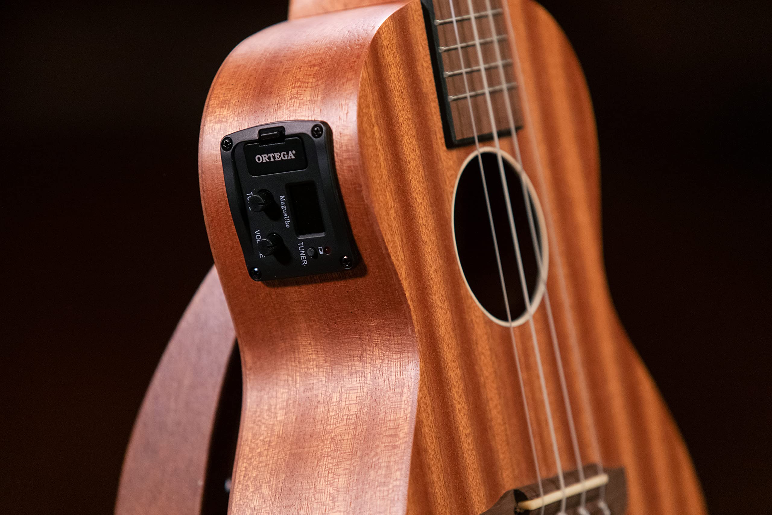 Ortega Guitars Ukulélé Concert Electro-Acoustique – Série Timber – Housse Incluse – Sapele, Naturel (RFU11SE)