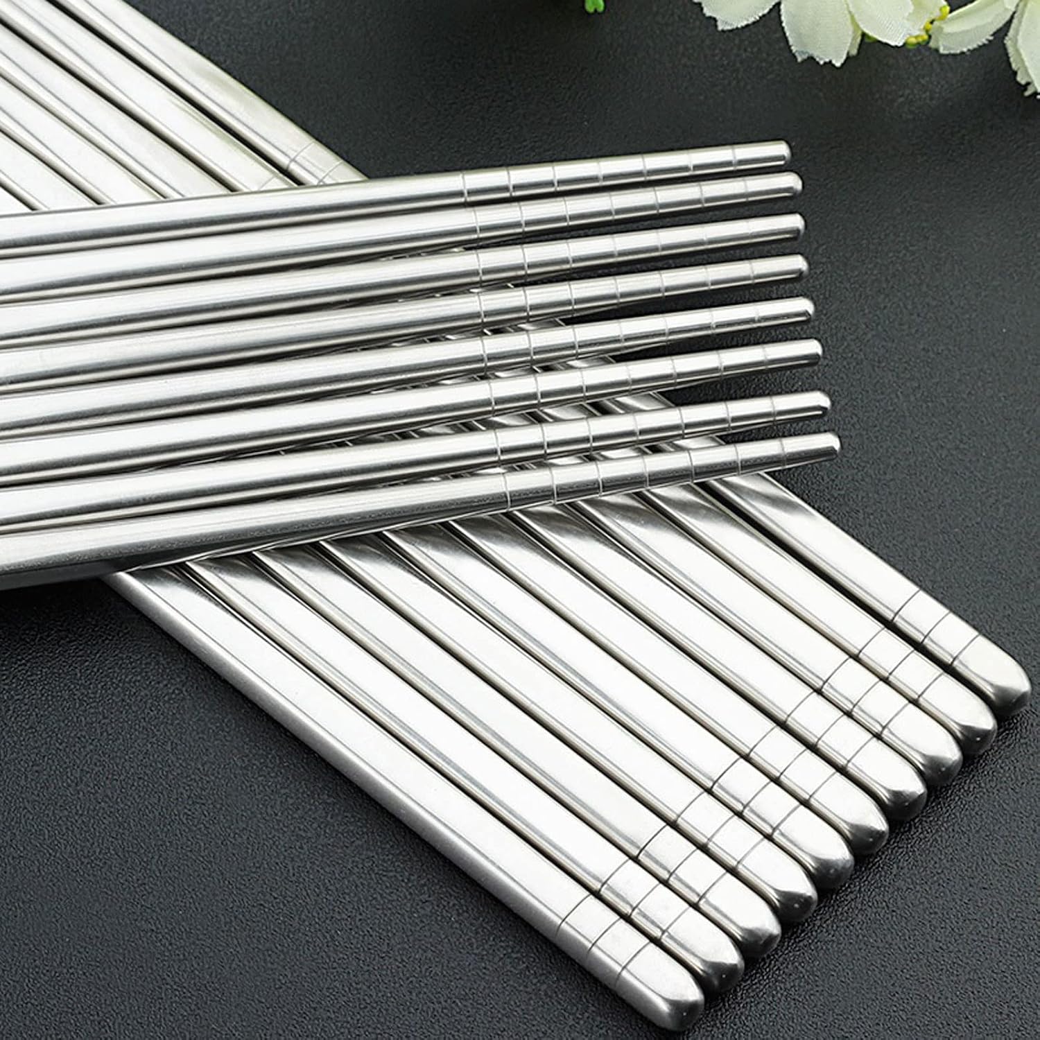 Chopsticks 2Pairs of Metal Chopsticks Household High Temperature Stainless Steel Set Kitchen Accessories