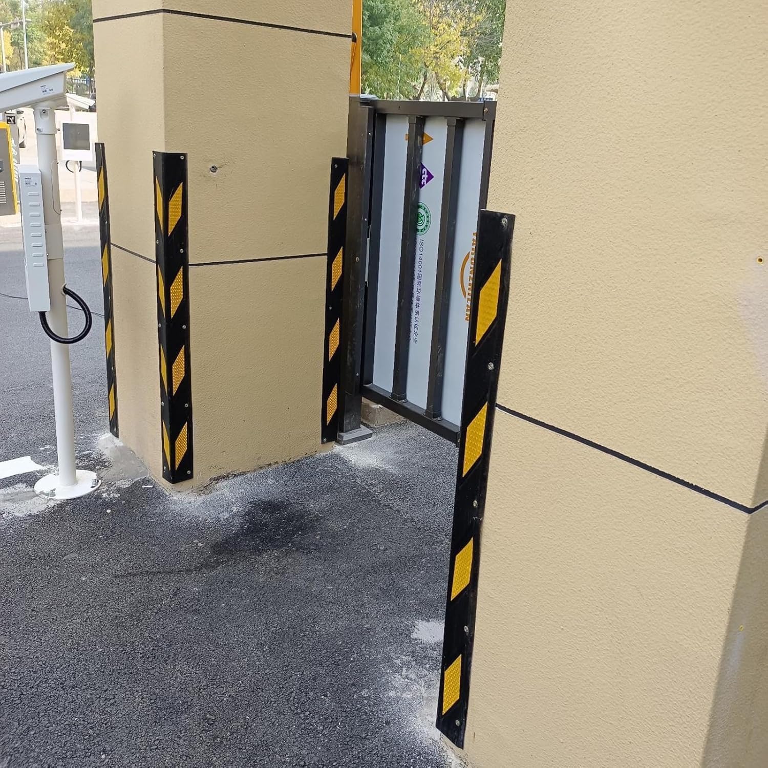 TIST Rubber Corner Guards Wall Corner Guard for Parking Garages Reflective Rubber Column Anti-Collision Strips Garage 1cm Thick(2pcs-100cm)