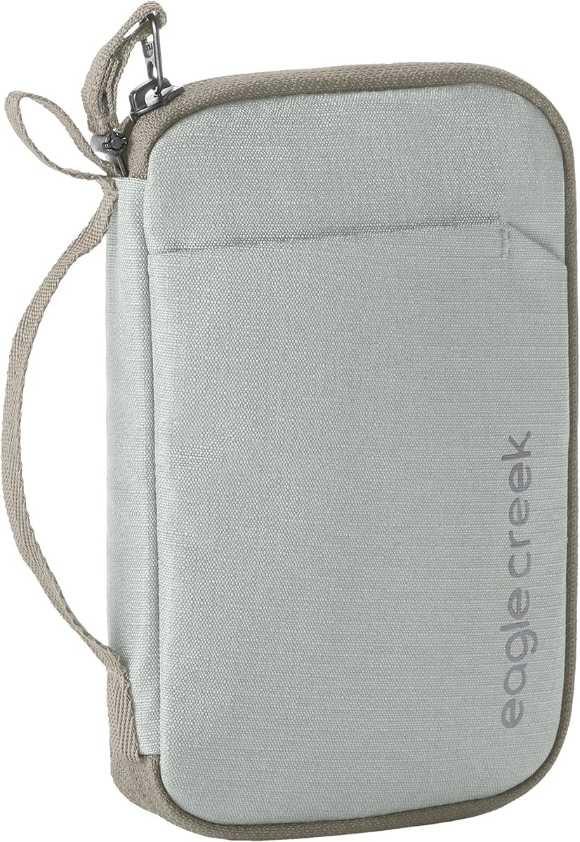 Cartera para pasaporte Eagle Creek Stash RFID, unisex, gris tormenta | Organizador de viaje delgado con bloqueo RFID, almacenamiento seguro para pasaportes, tarjetas y efectivo, liviano y resistente al agua
