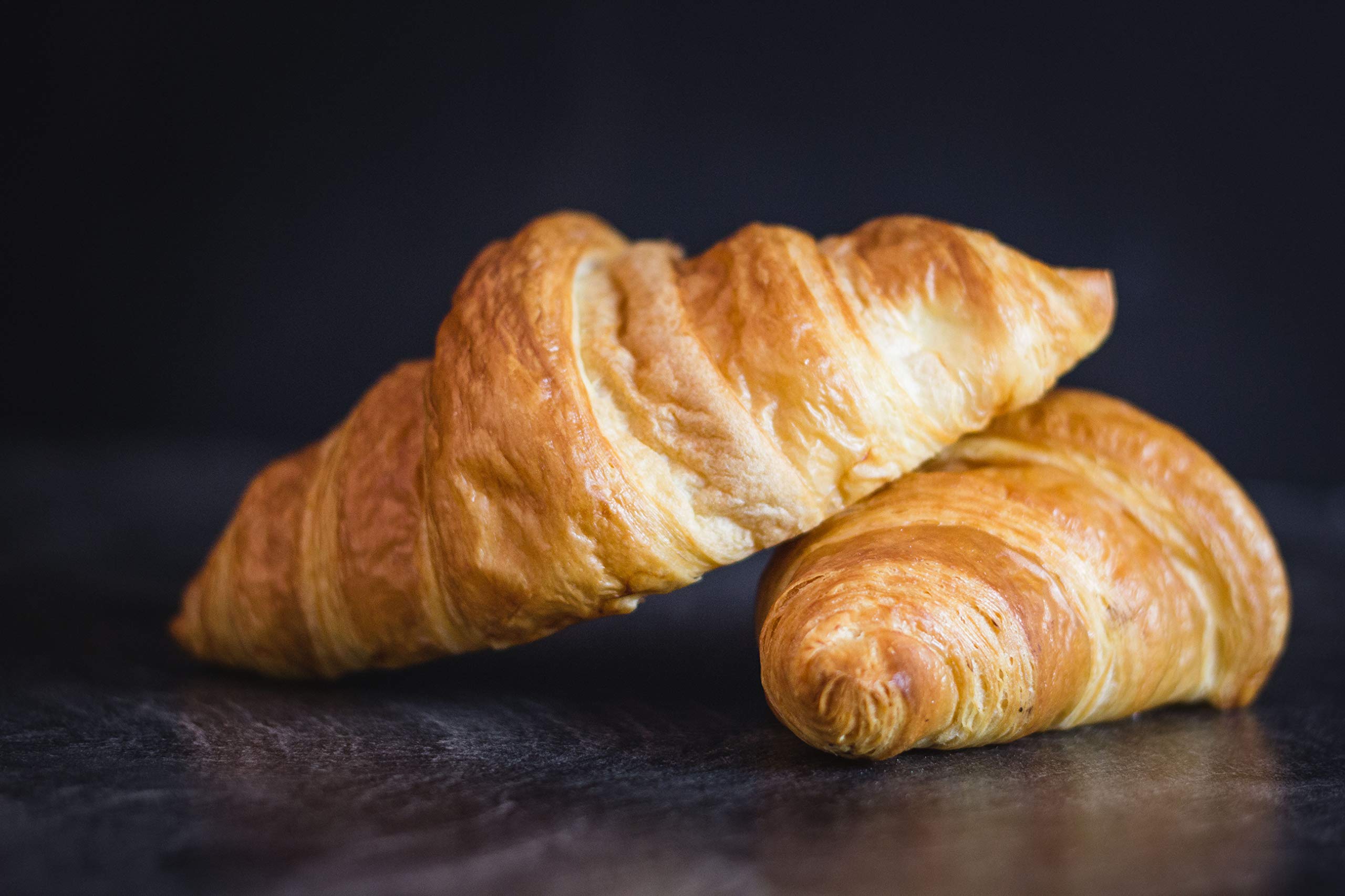 Vestakorn Handwerksgebäck, 3x Croissants - frisches Feingebäck – Französisches Butter-Croissant, 3 Stück, selbst aufbacken in 6 Minuten