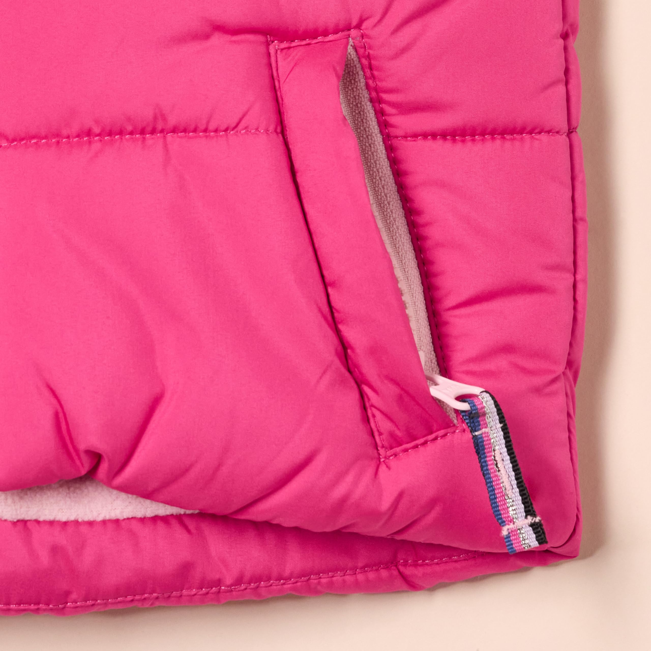 Amazon Essentials Niñas Chaleco Plumífero de Alta Densidad