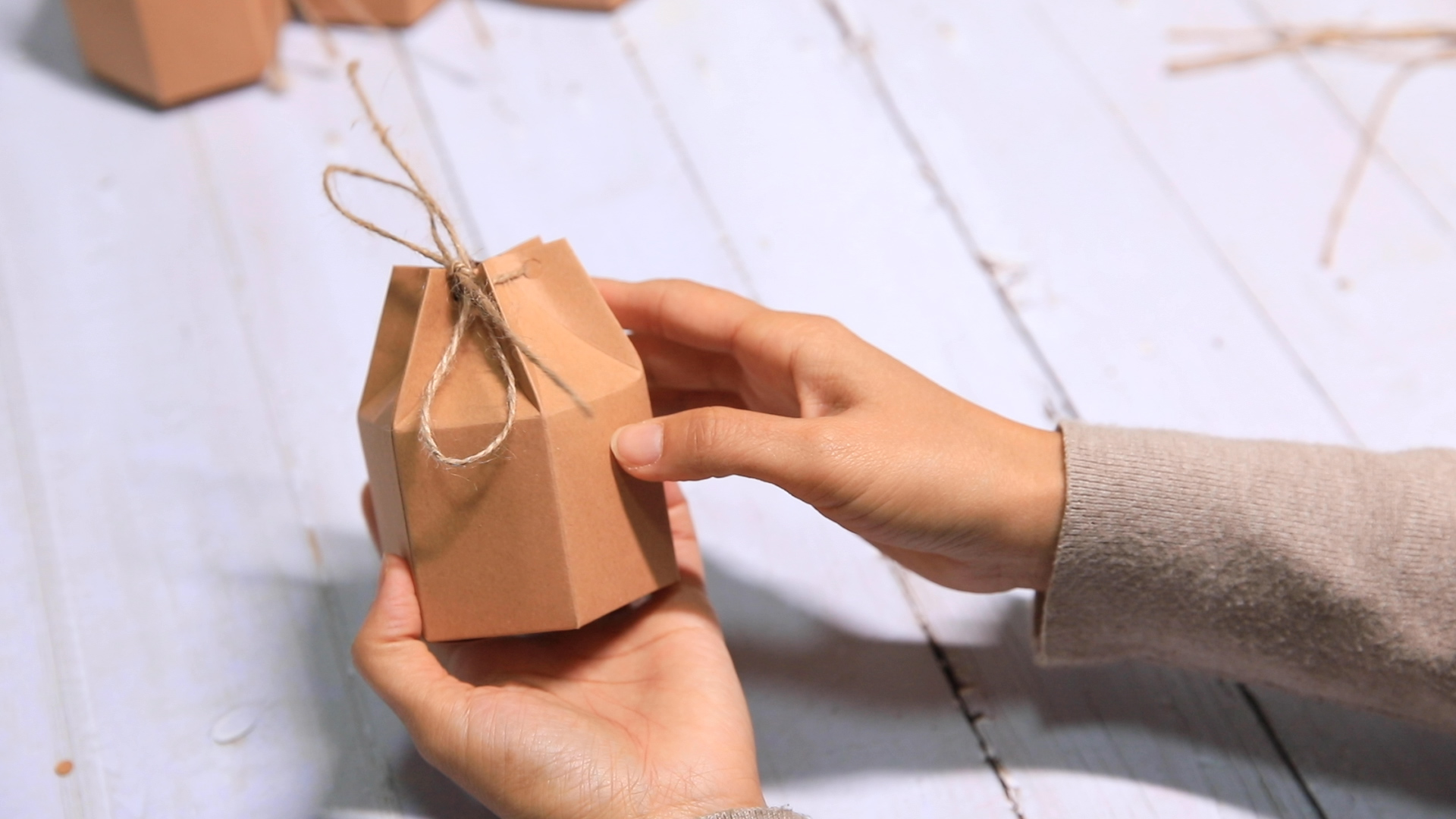 Amazon.com: Lamantery 50Pack Mini Paper Gift Boxes Lantern Hexagon